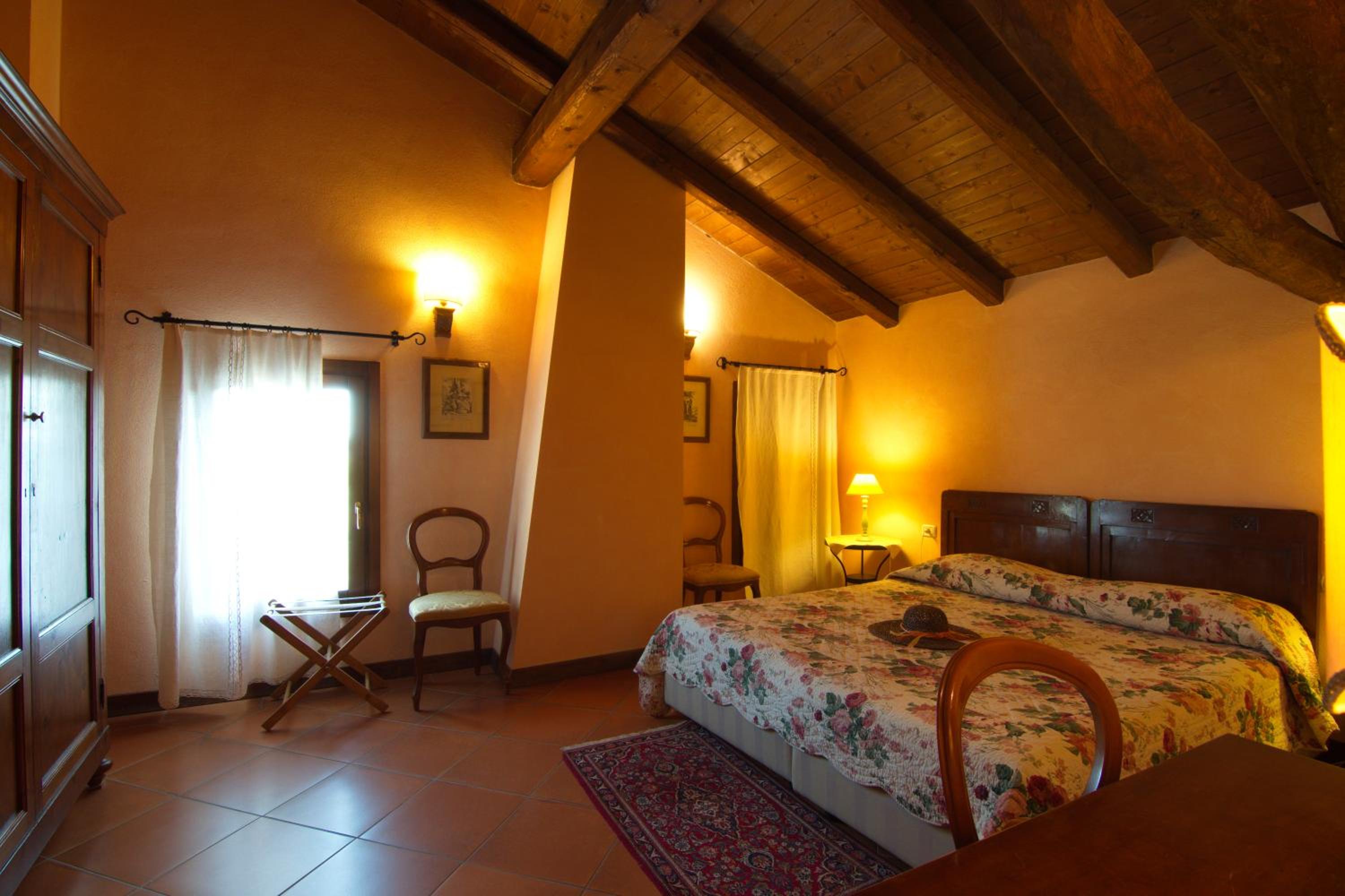 Two Connecting Rooms (3 Adults) photo 1