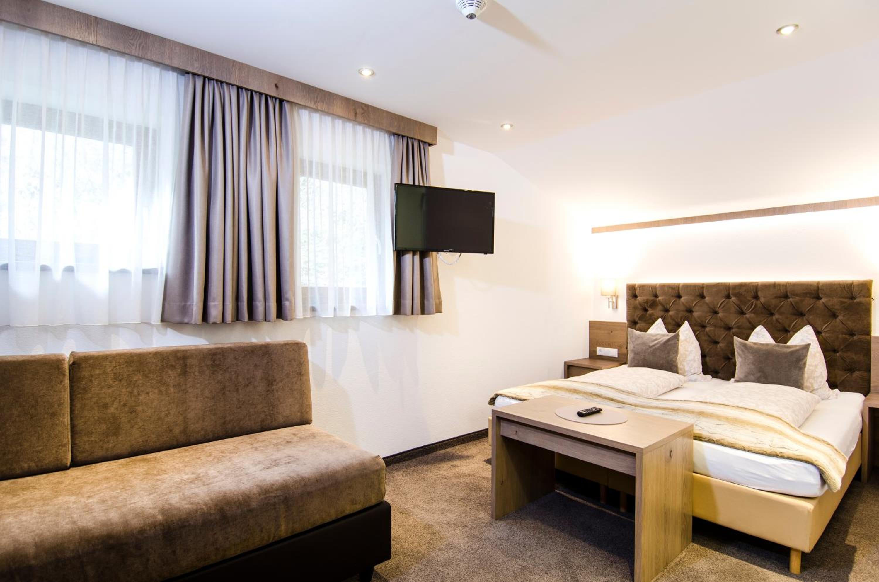 Standard Double Room photo 2