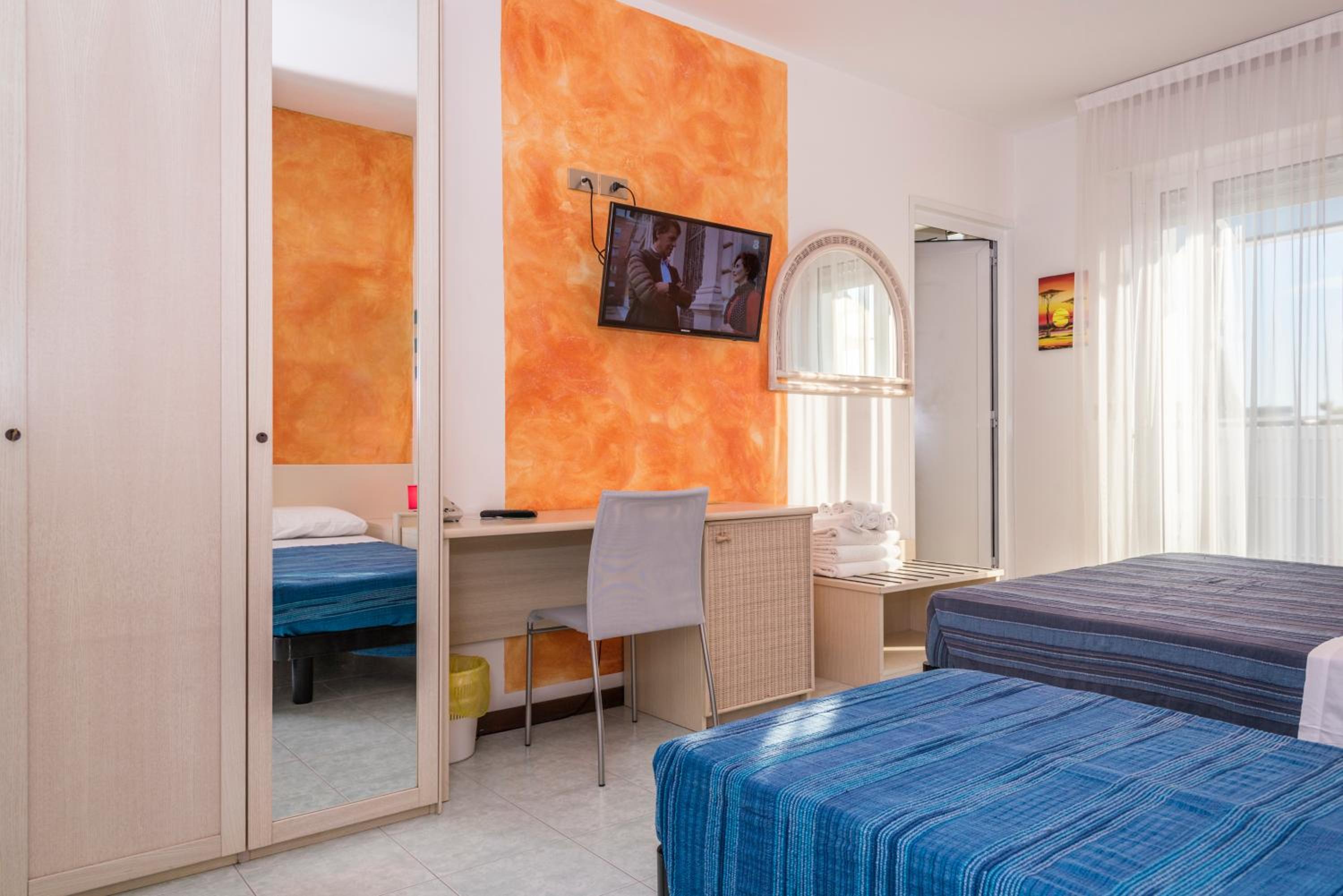 Triple Room with Terrace photo 1