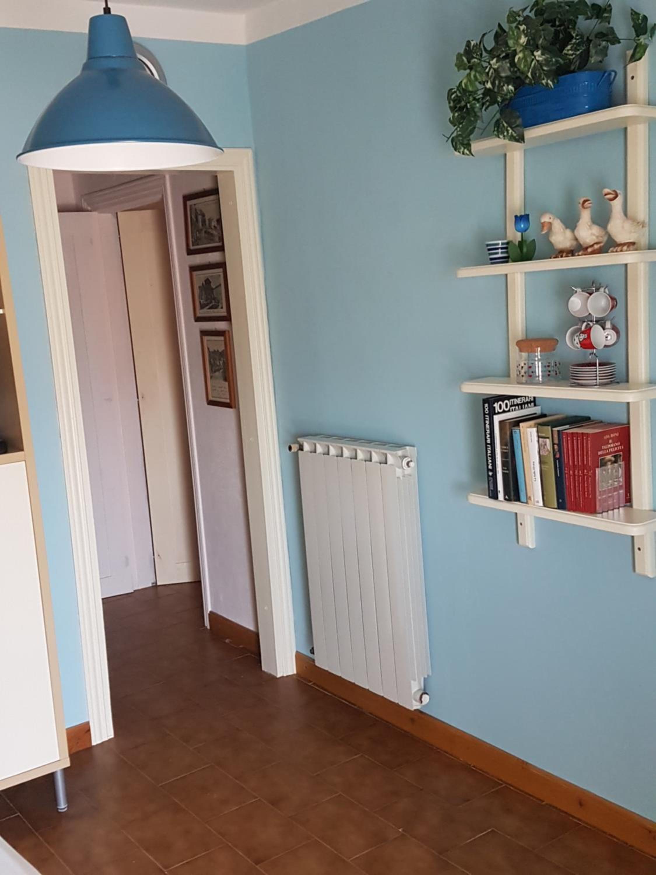 Two-Bedroom House - Photo 18