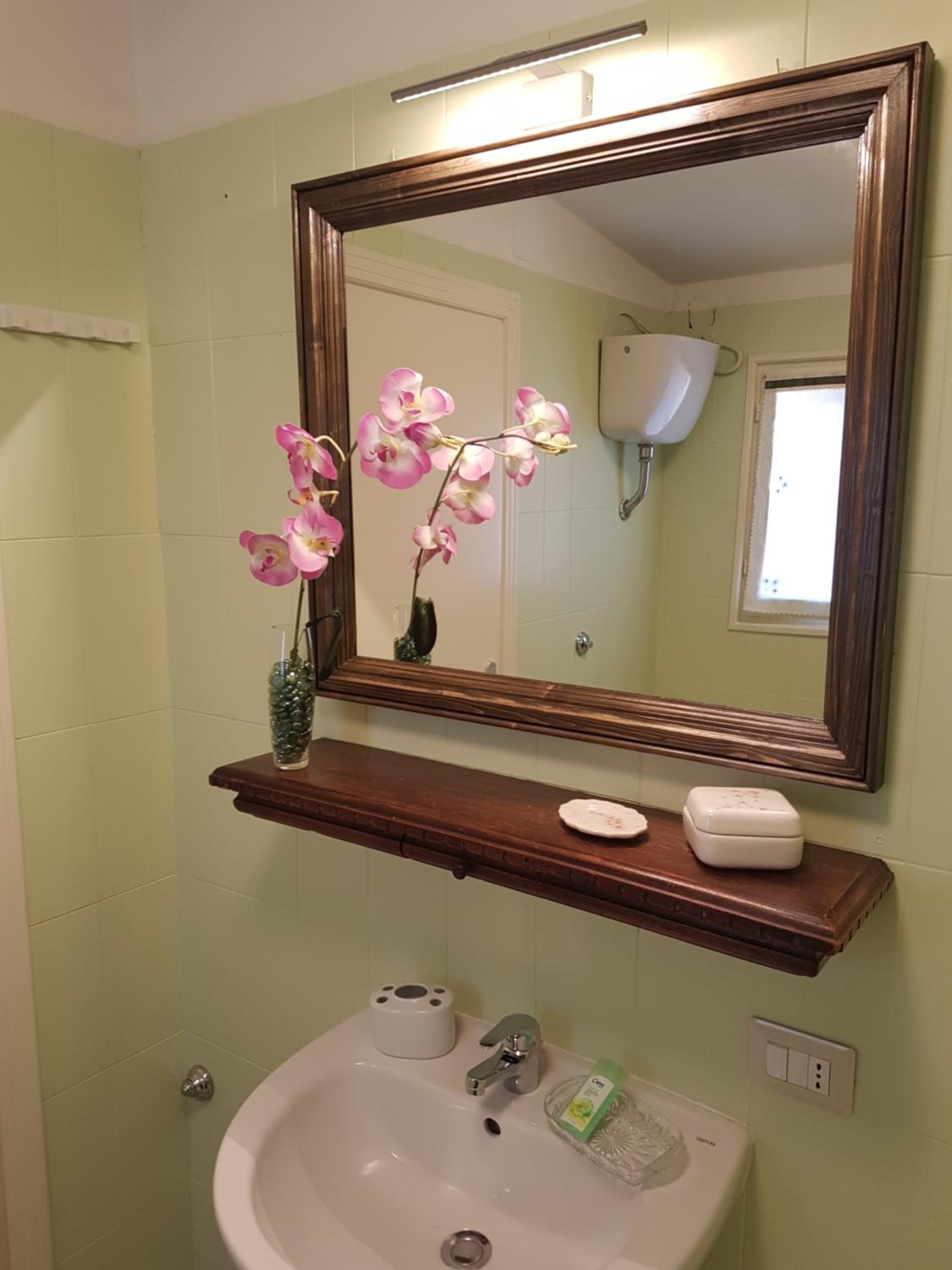 Two-Bedroom House - Photo 10