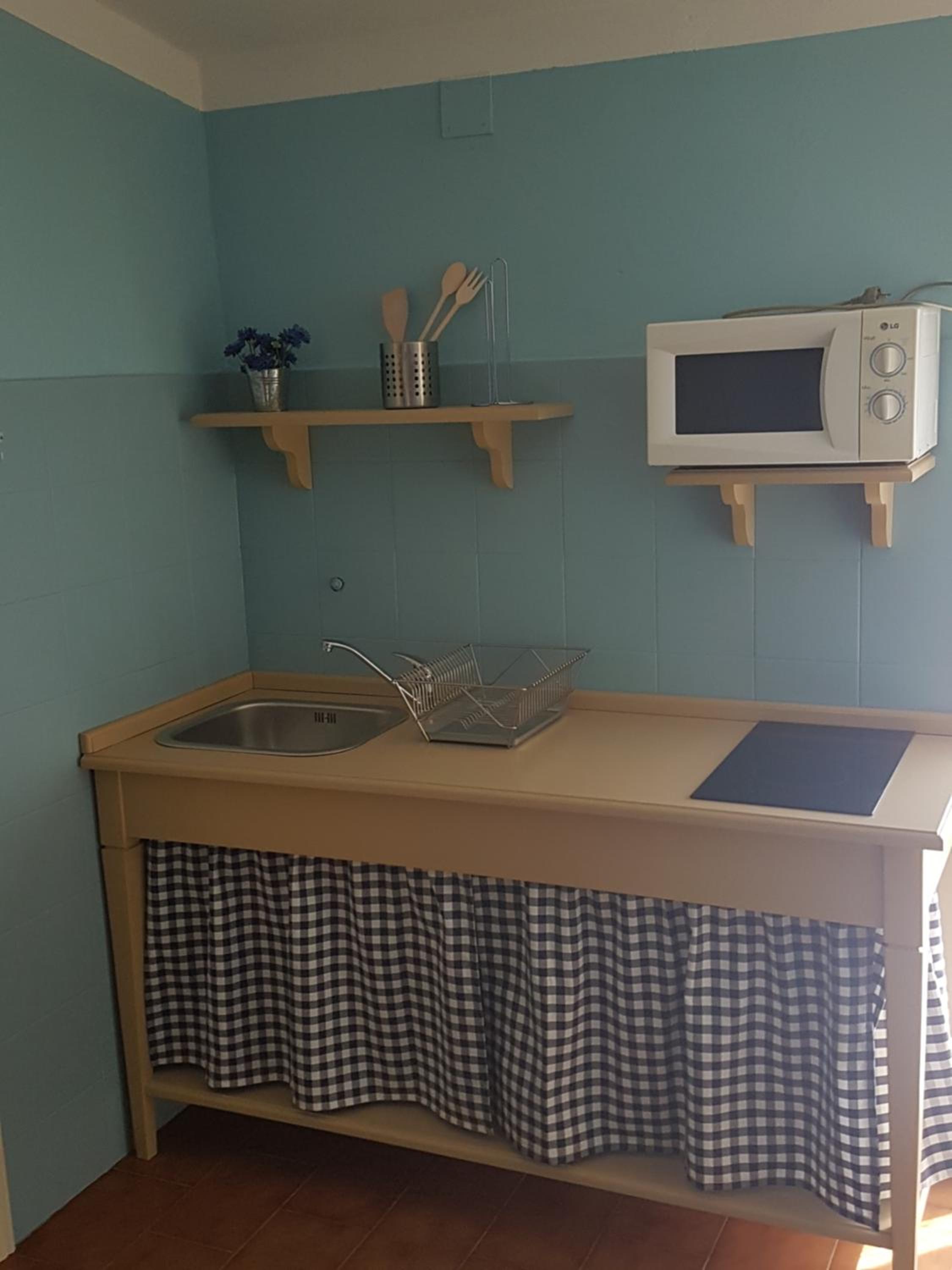 Two-Bedroom House - Photo 5