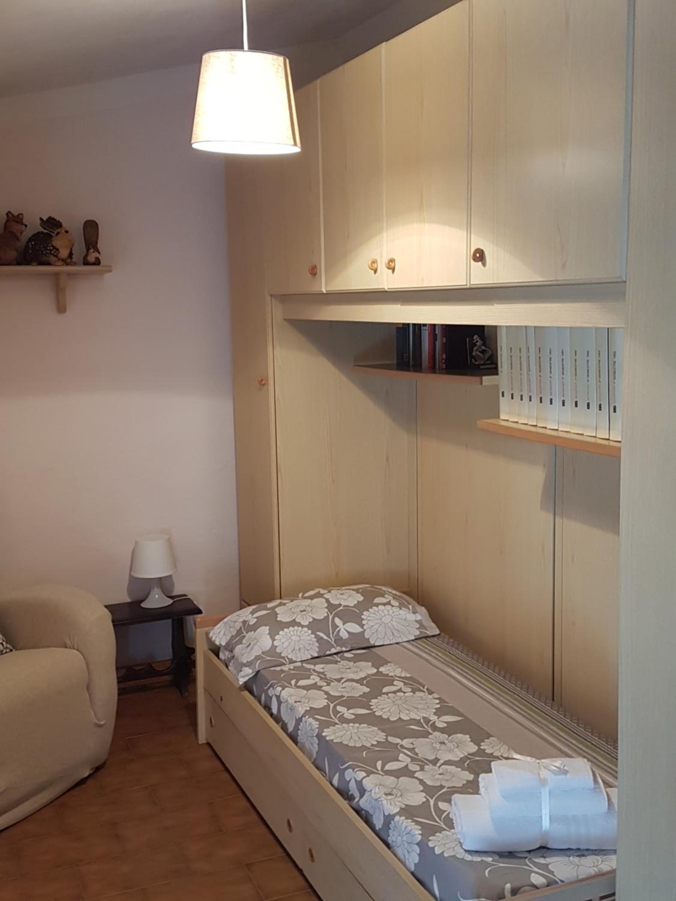 Two-Bedroom House - Photo 27