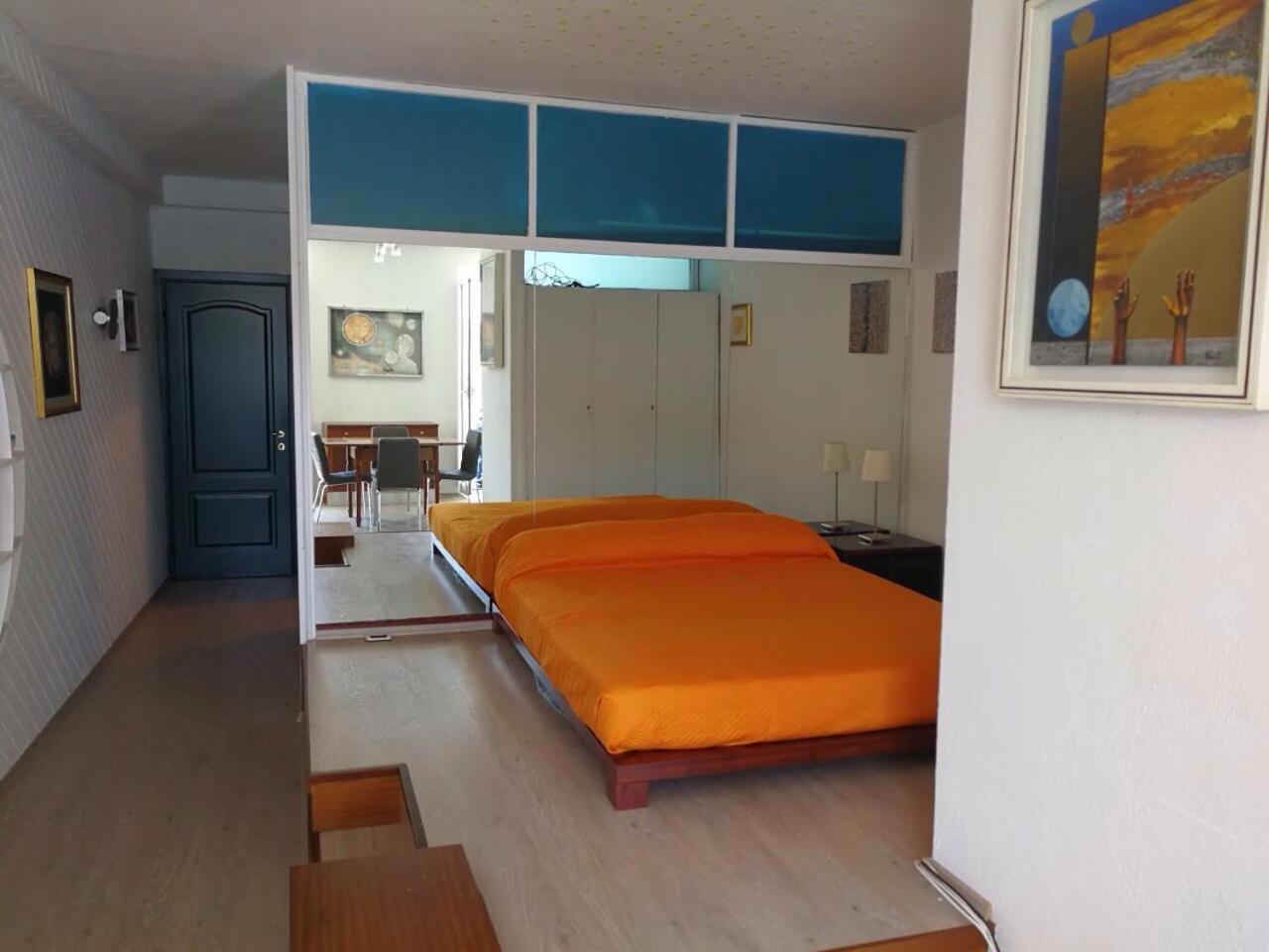 One-Bedroom House photo 2