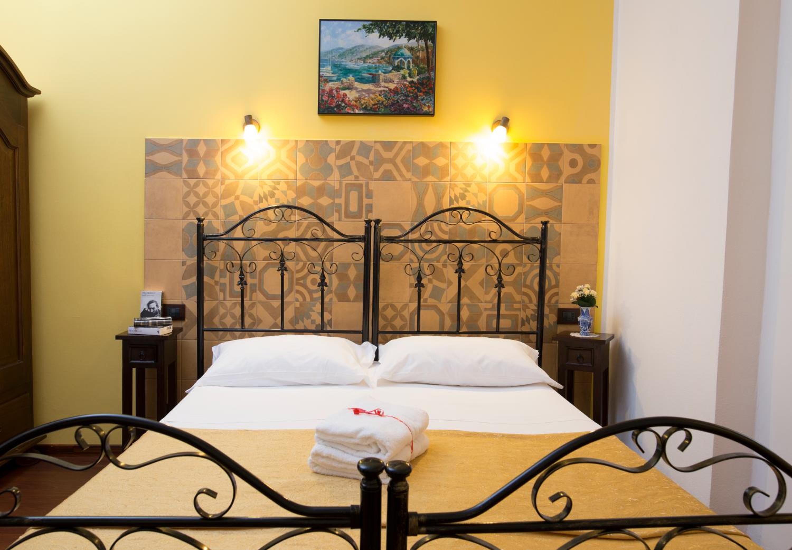 Double Room - Photo 3