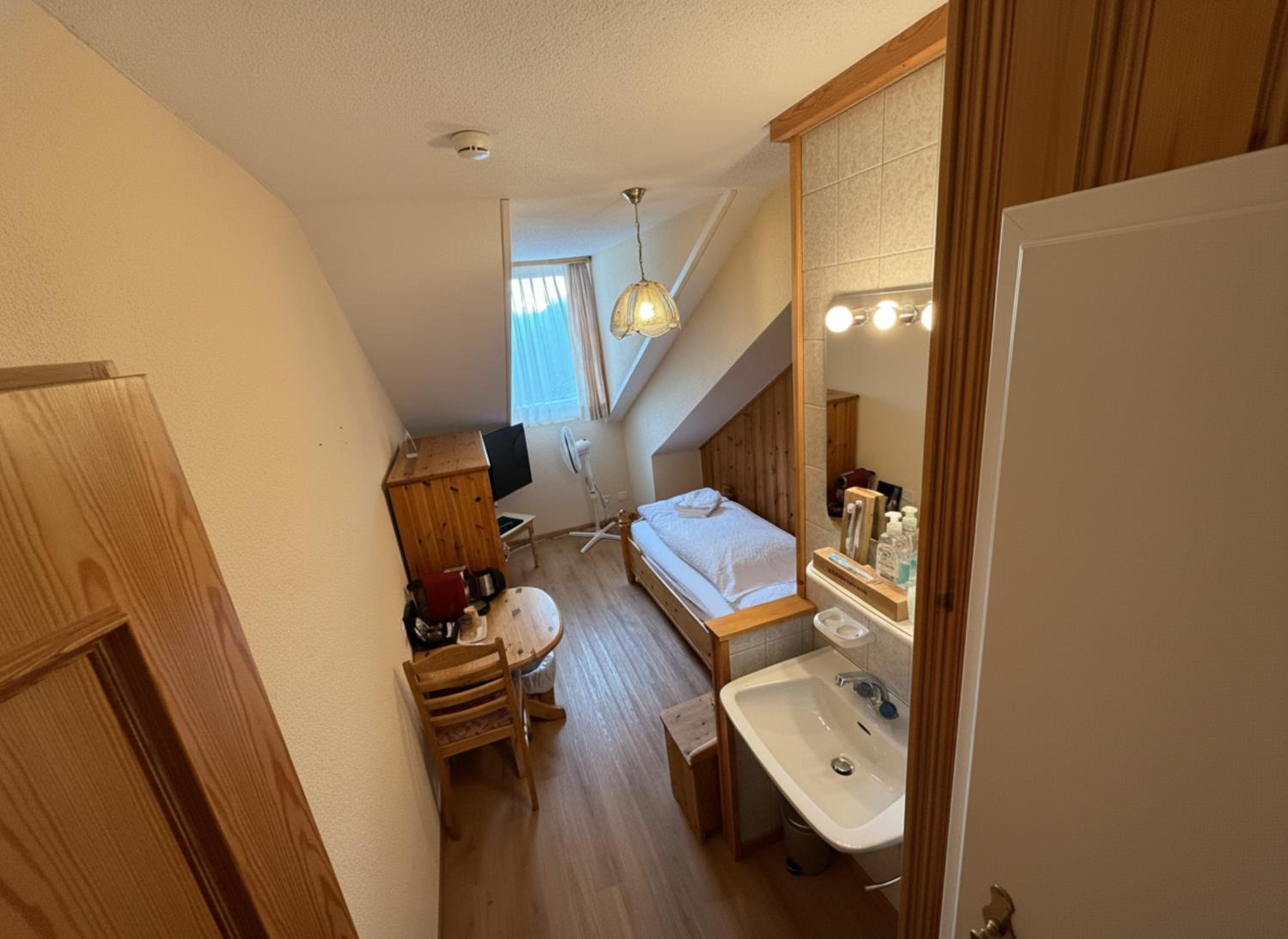 Budget Single Room