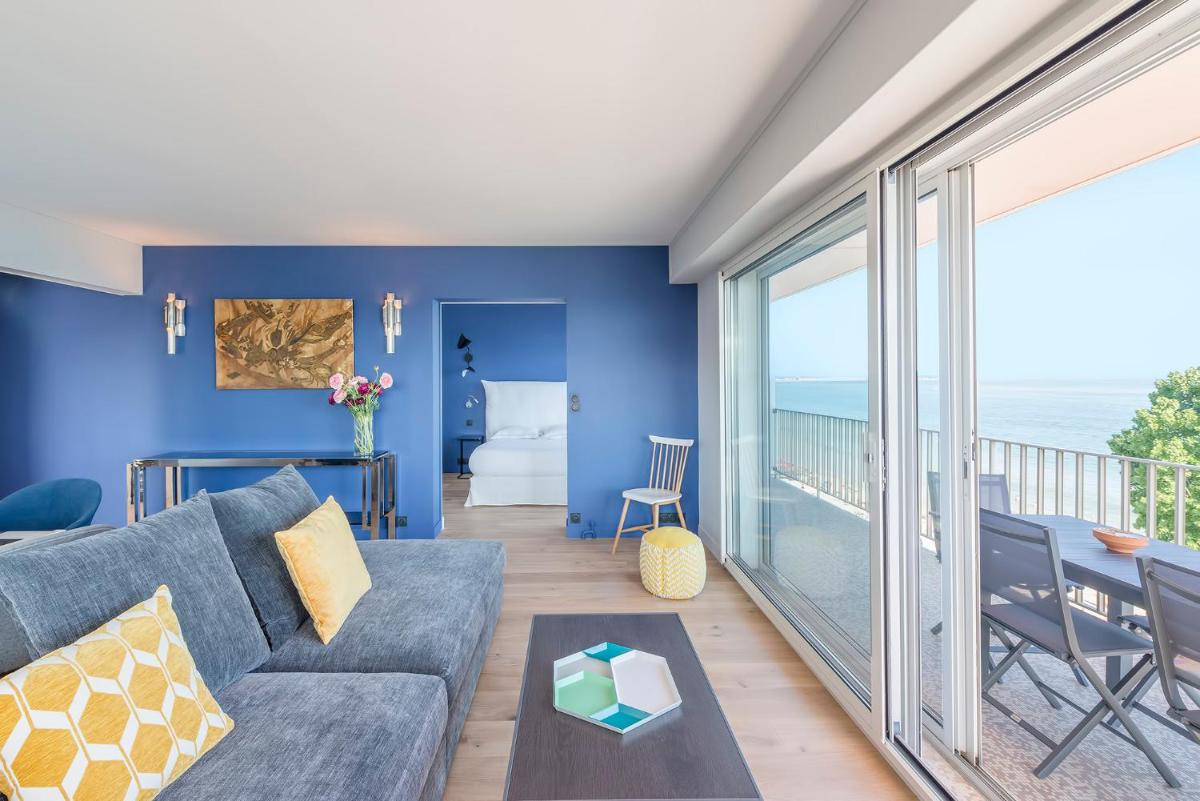 Apartment with Sea View photo 2