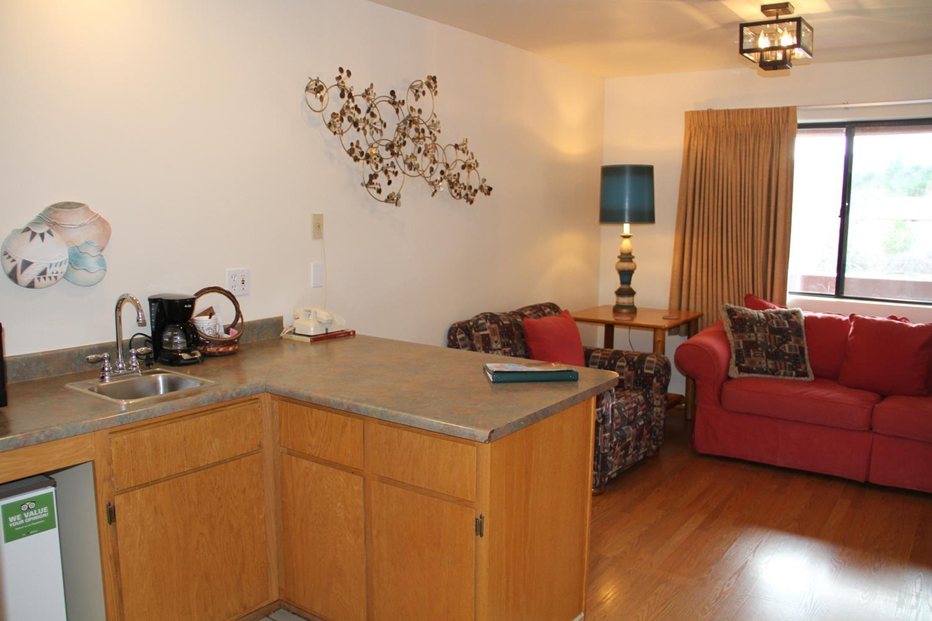 Suite Two Queen Beds photo 2