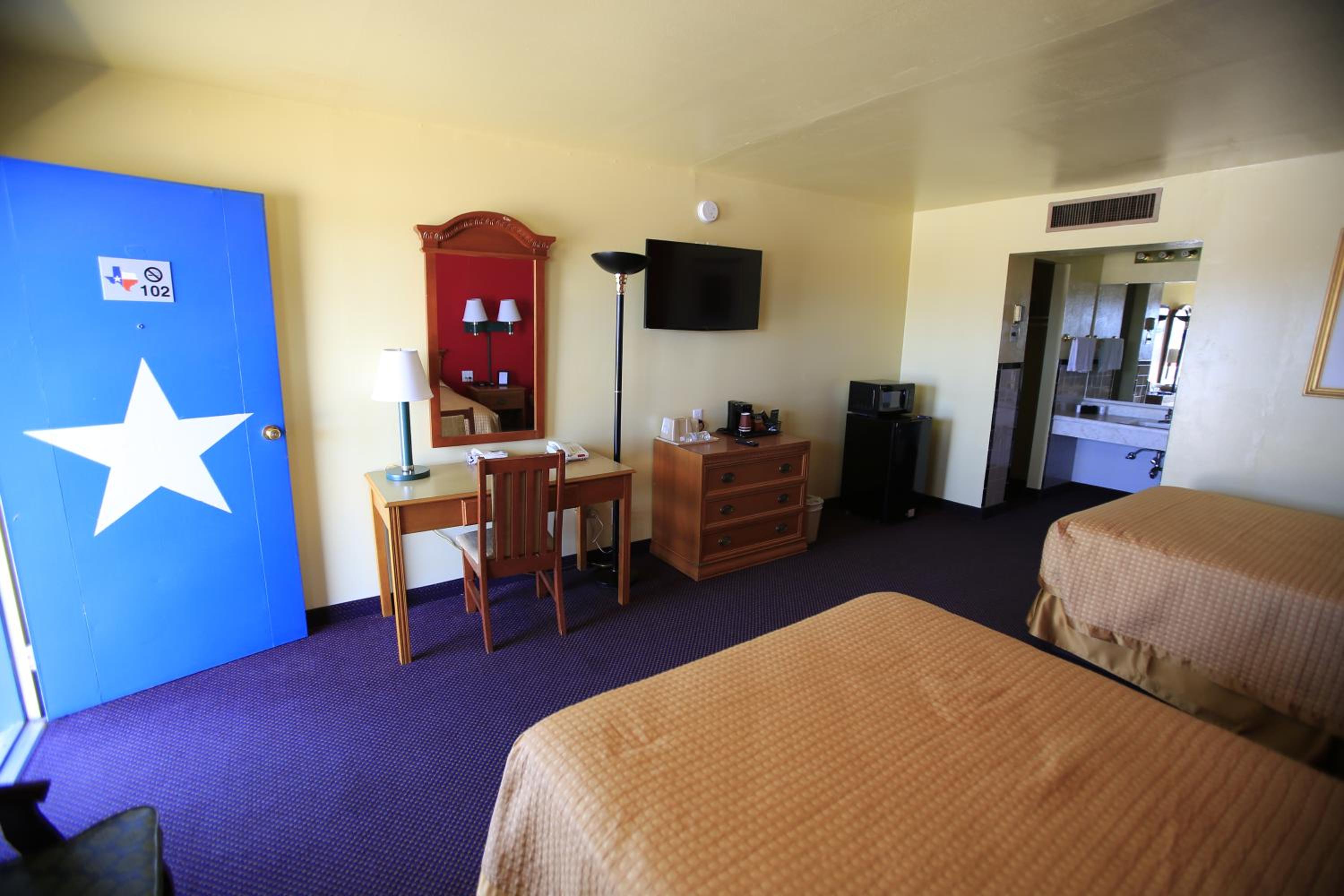 Double Room with Two Double Beds photo 1