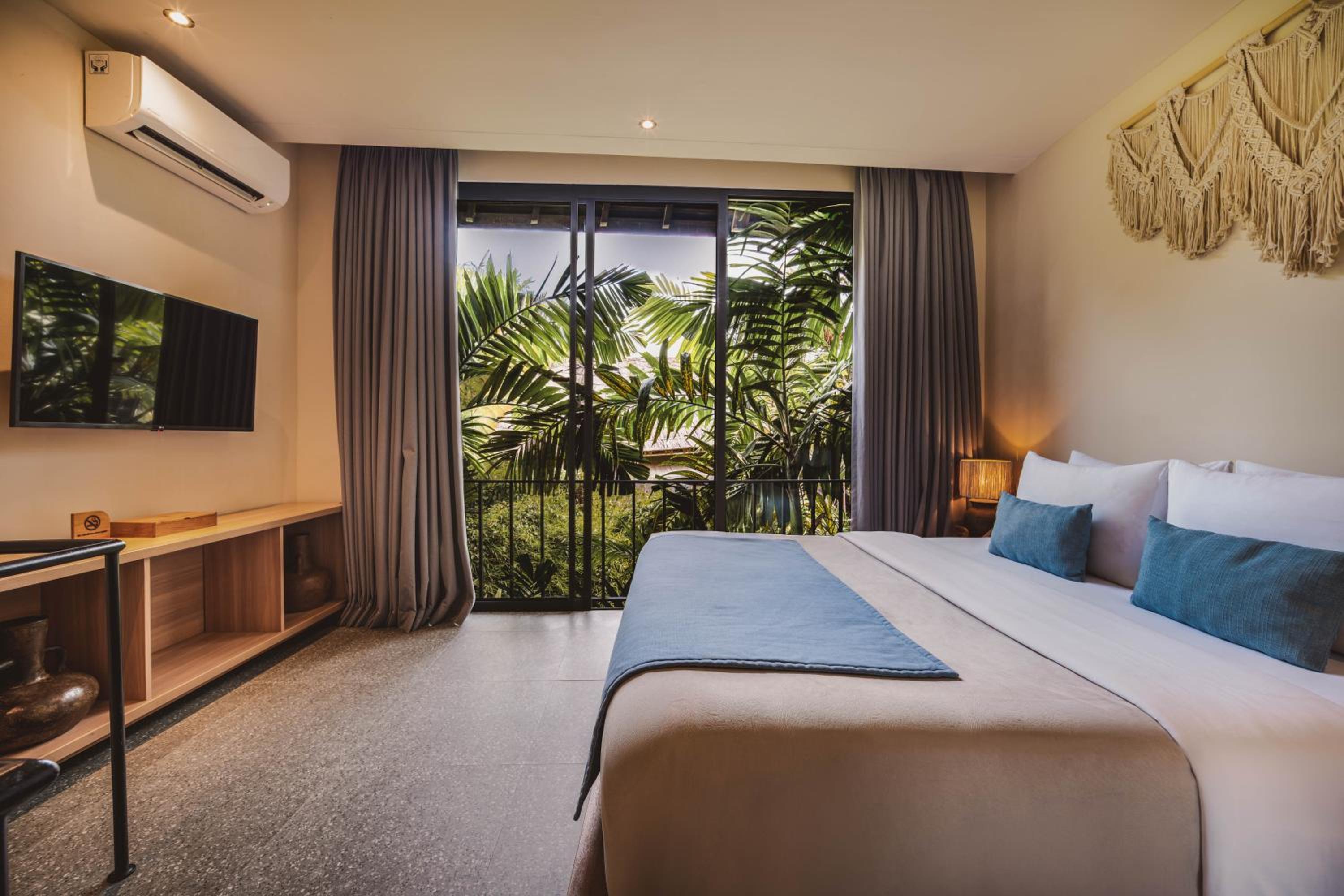 Loft Suite Garden View