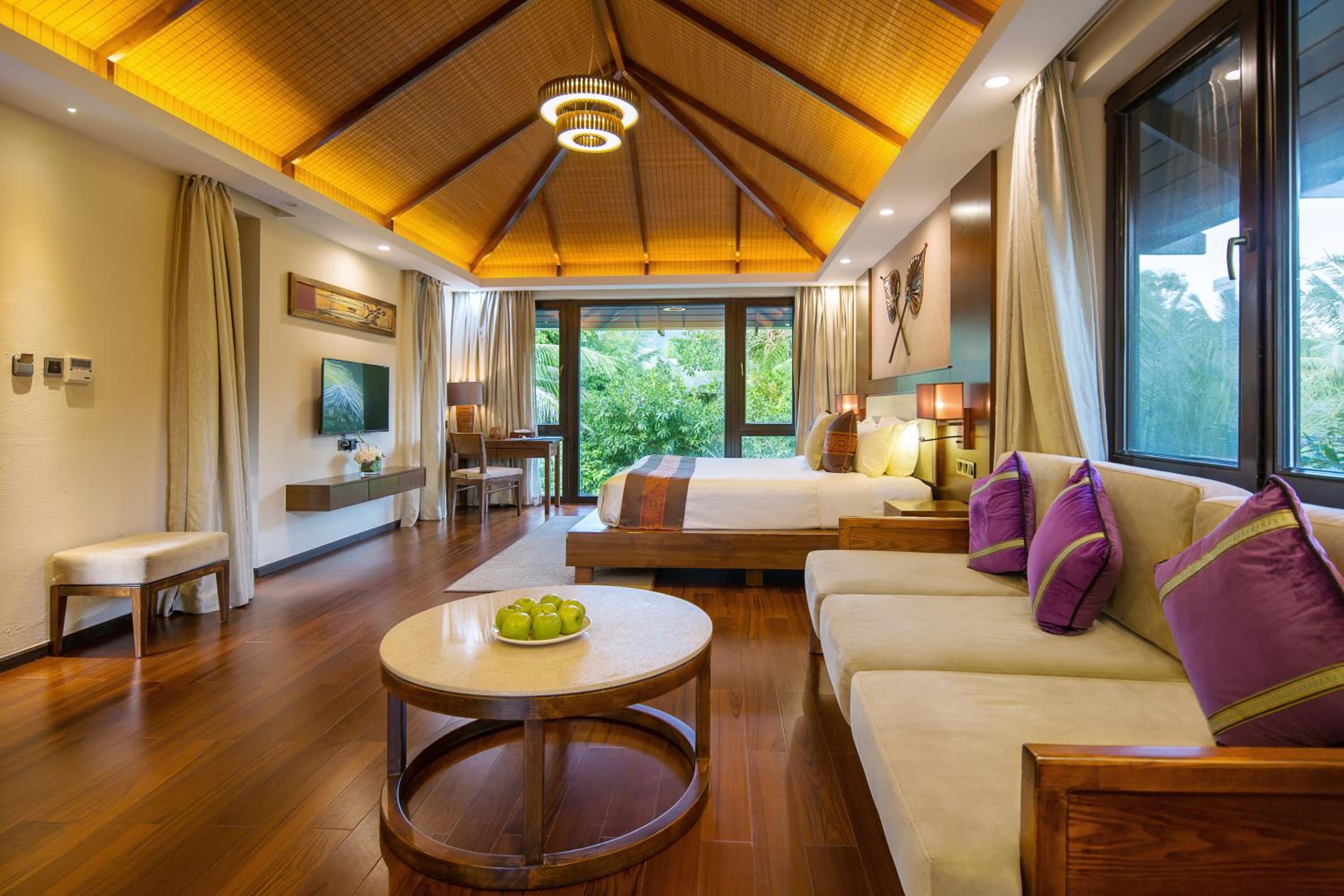 Five-Bedroom Villa with Private Pool