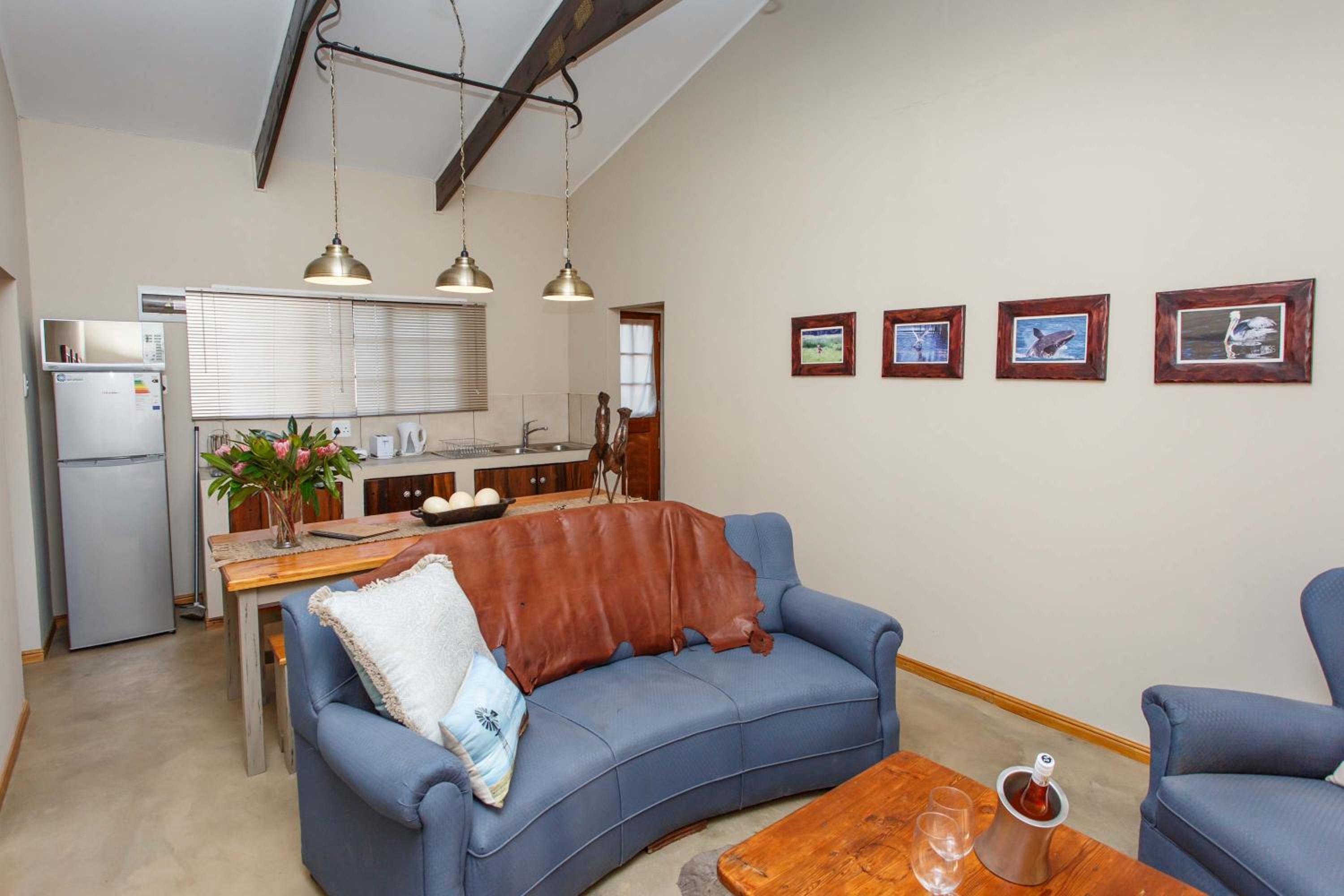 Standard Twin Room with Mountain View photo 1