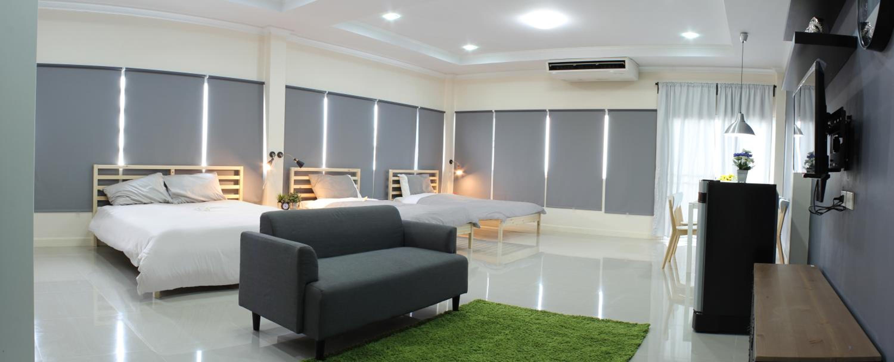 Deluxe Quadruple Room - Photo 2