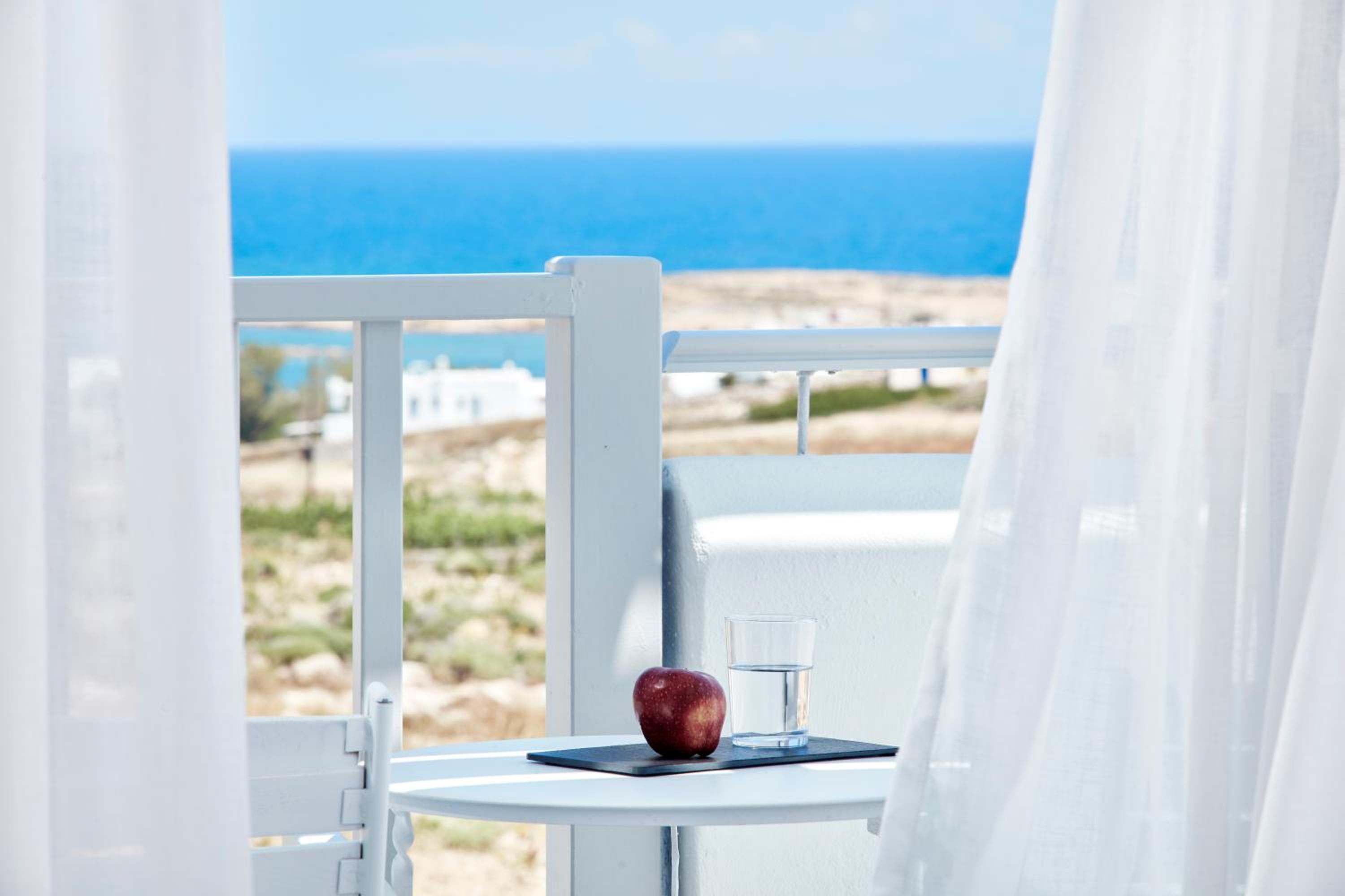 Family Room with Sea View photo 2