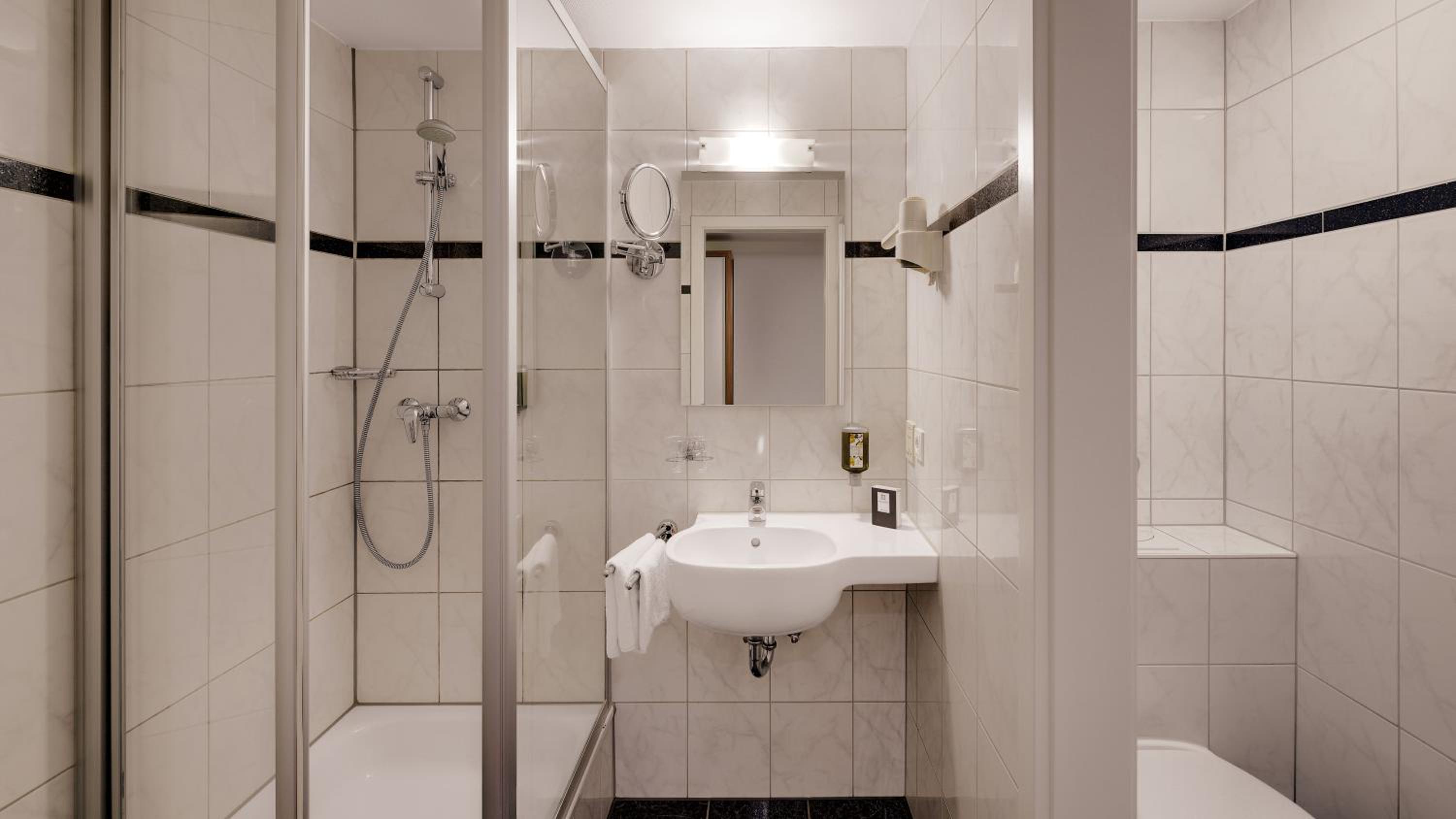 Classic Double Room - Photo 4