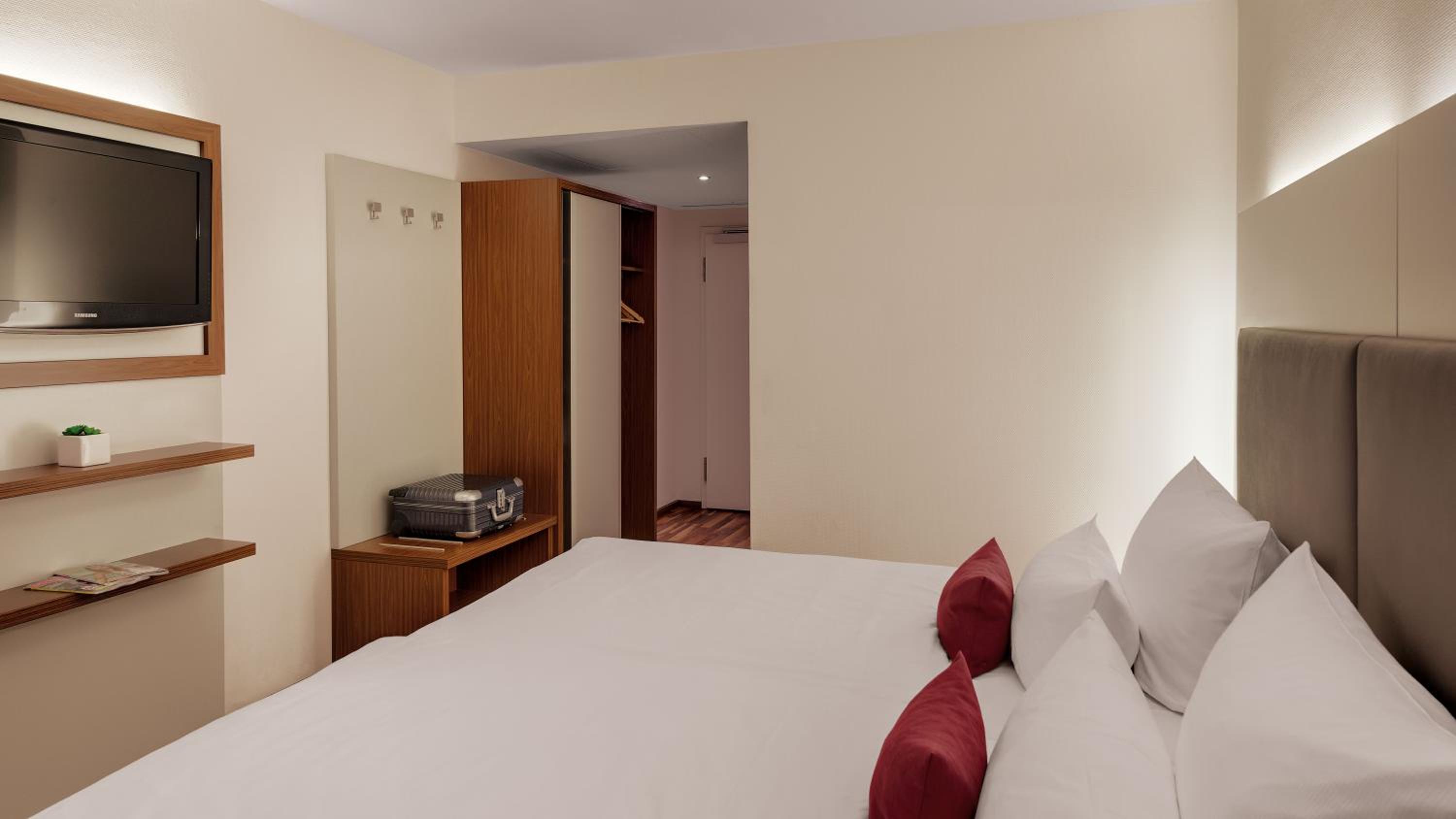 Classic Double Room - Photo 6