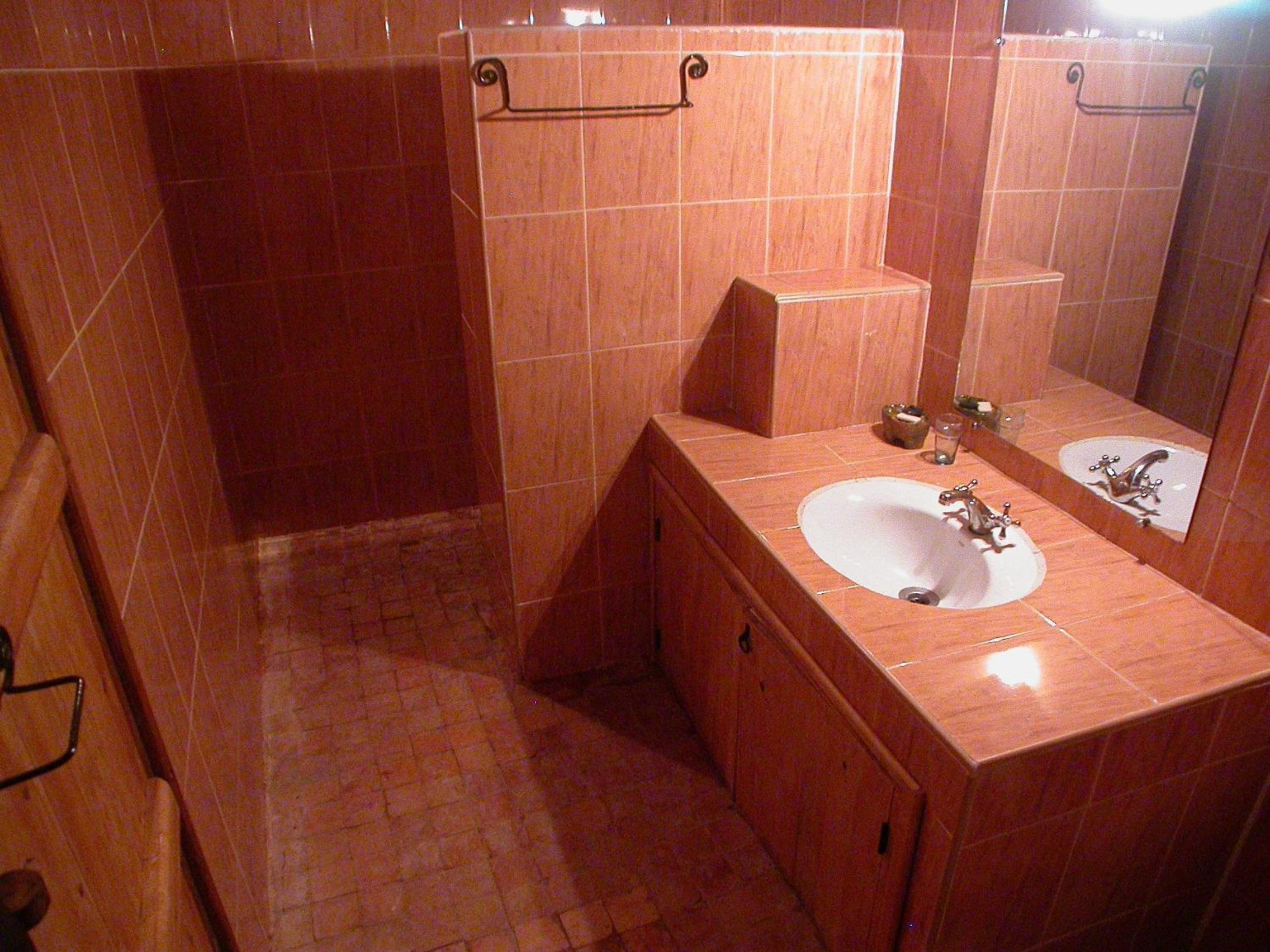 Double Room - Photo 13