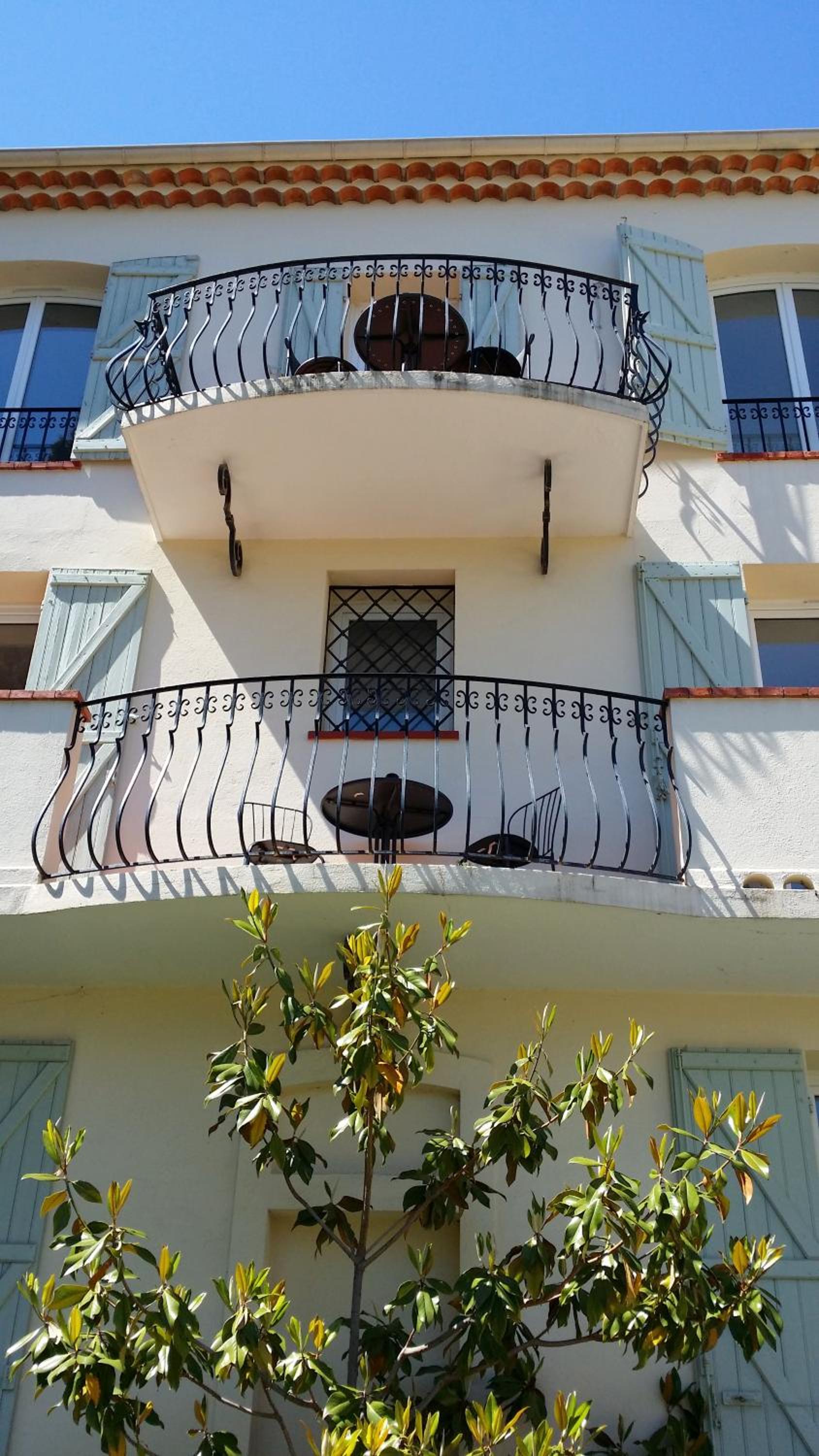 Apartment with Balcony - Photo 22