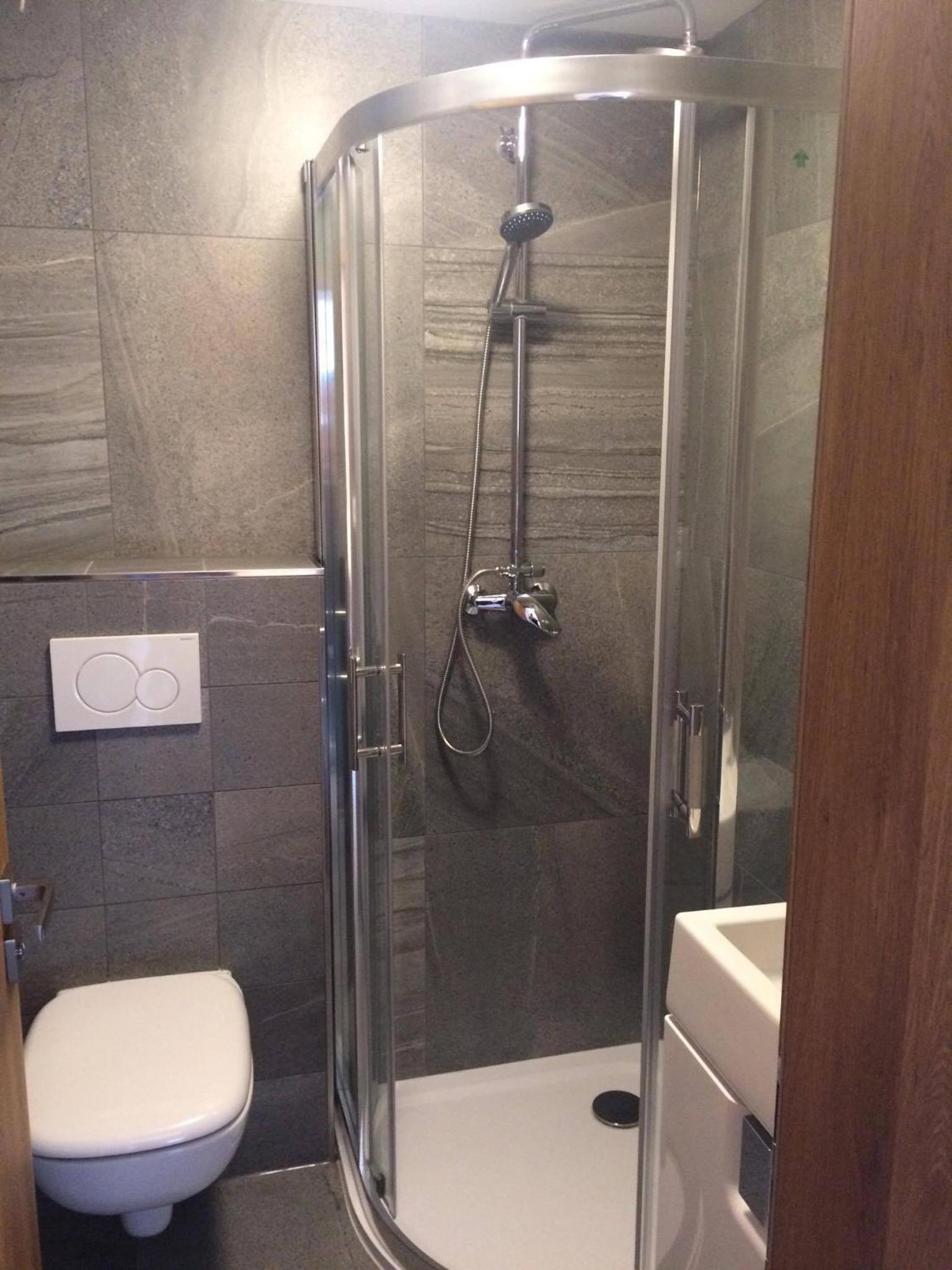 Small Double Room - Photo 4