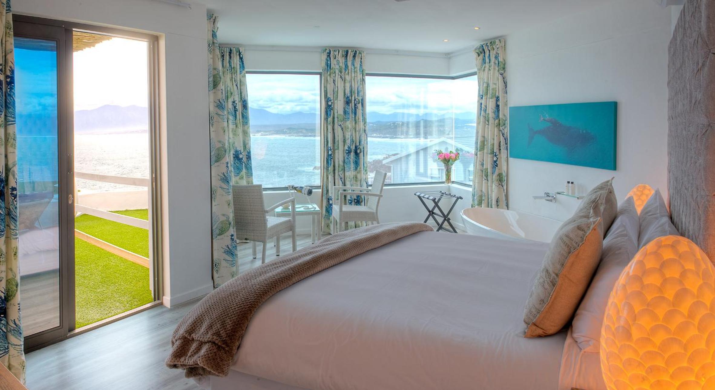 Penthouse Room - Photo 1