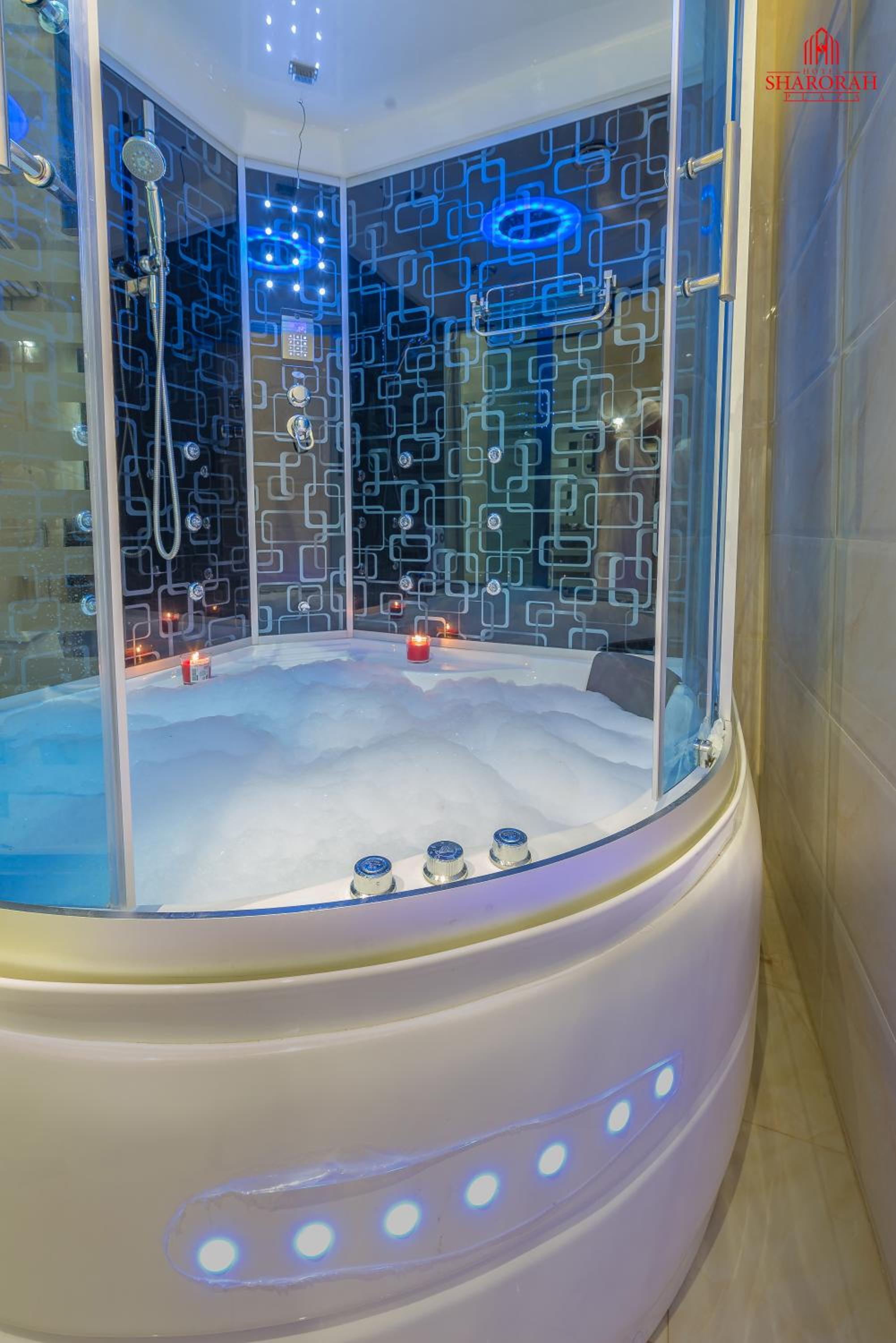 Suite with City View photo 2