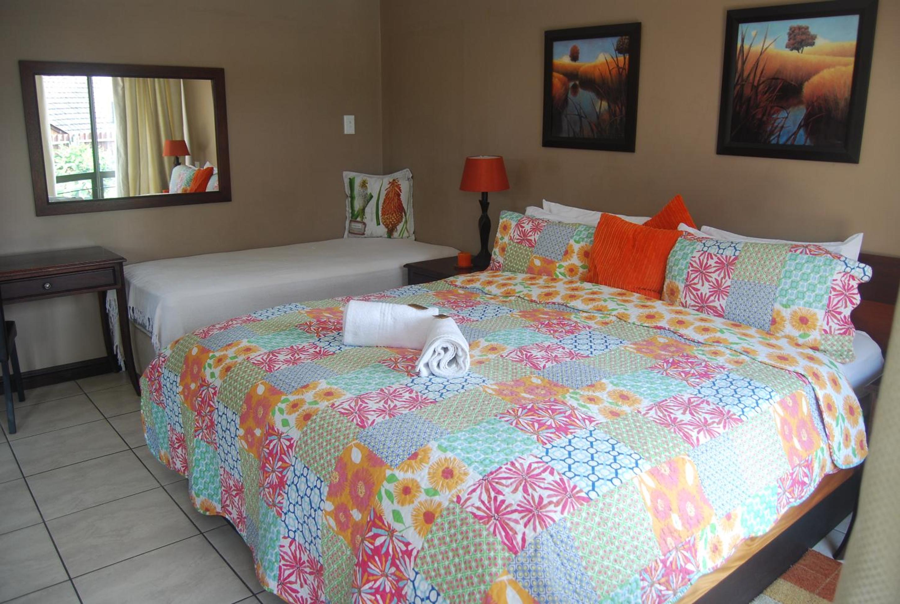 Family Room - Photo 3
