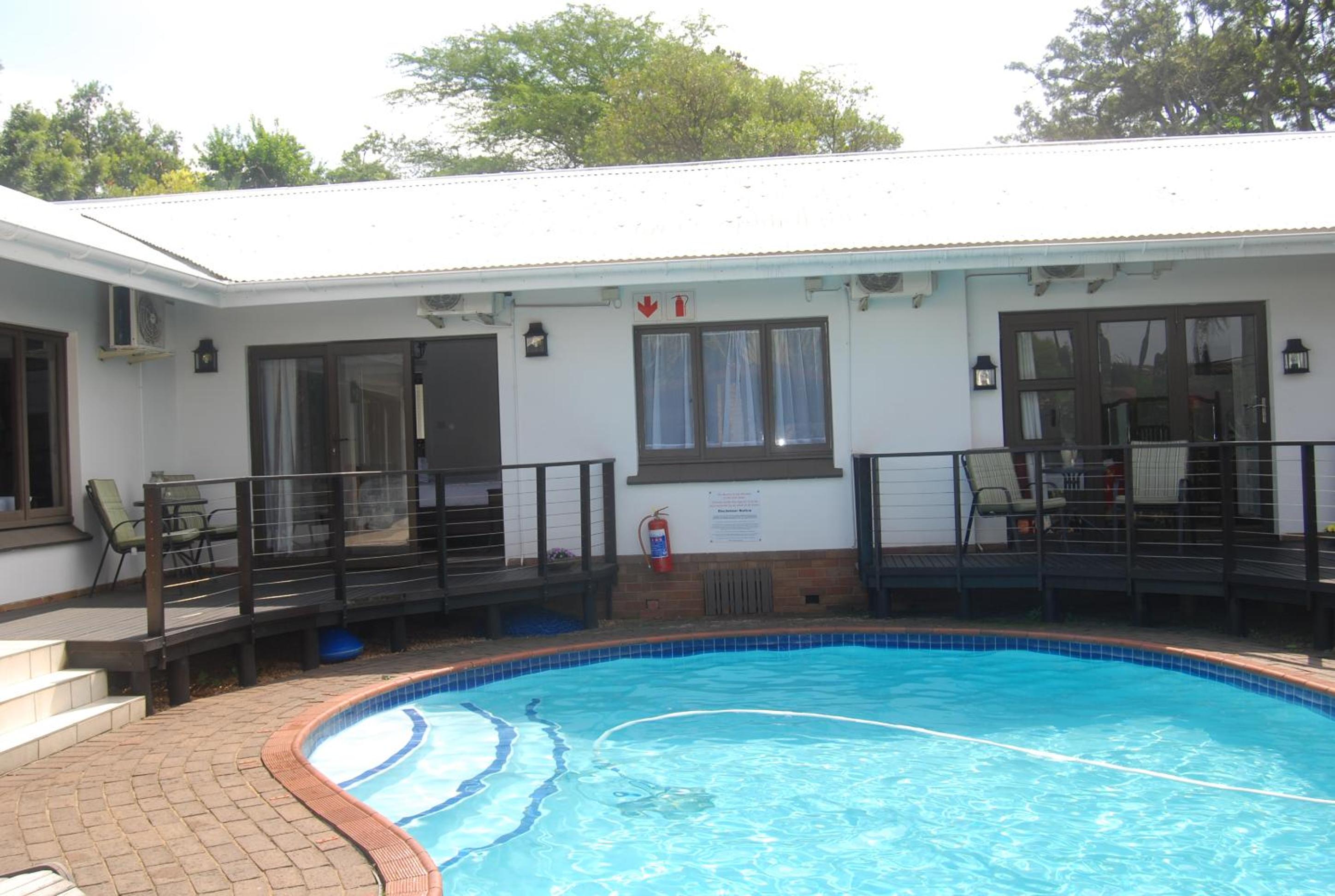 Double or Twin Room - Photo 4