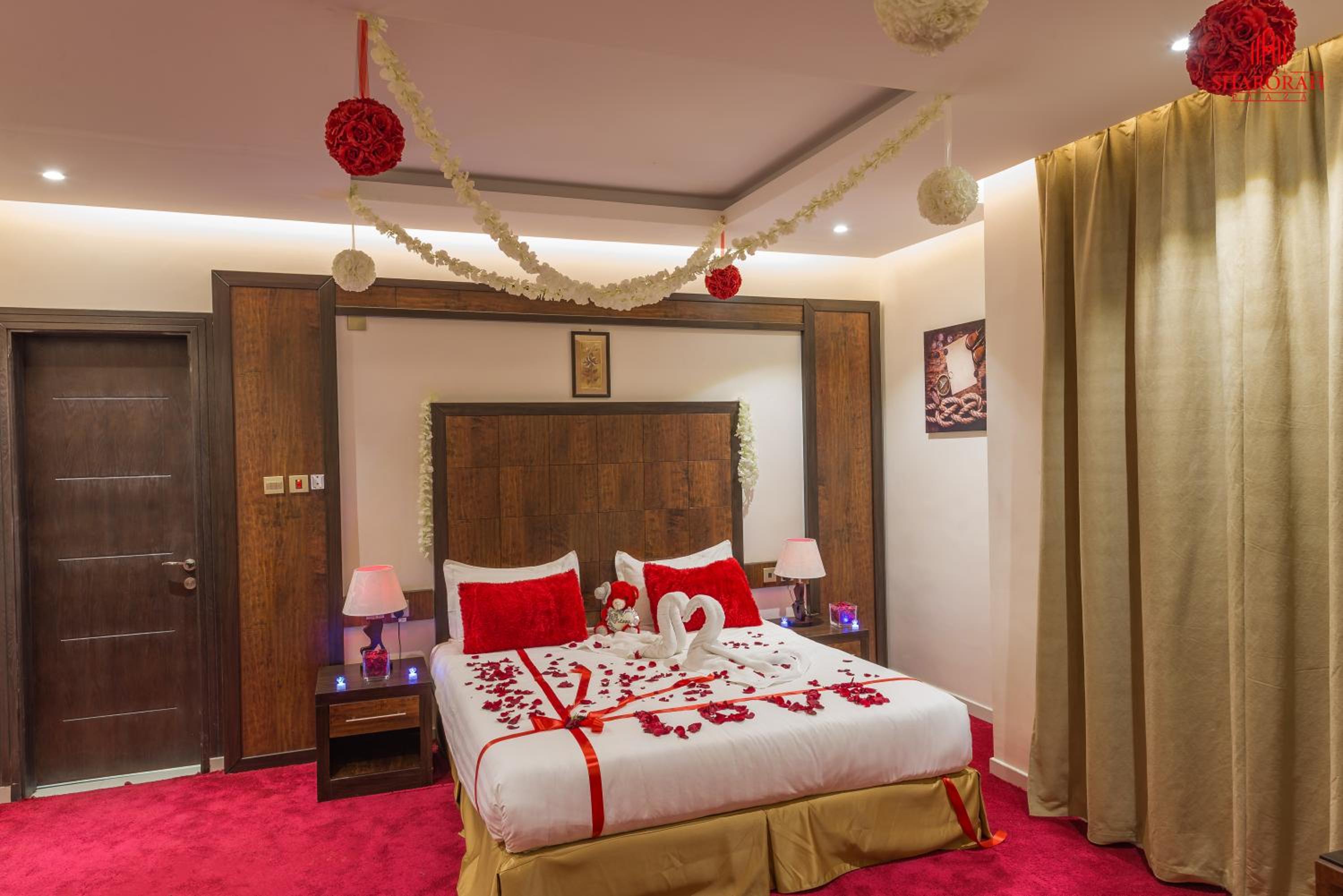 Deluxe Suite with Spa Bath photo 2