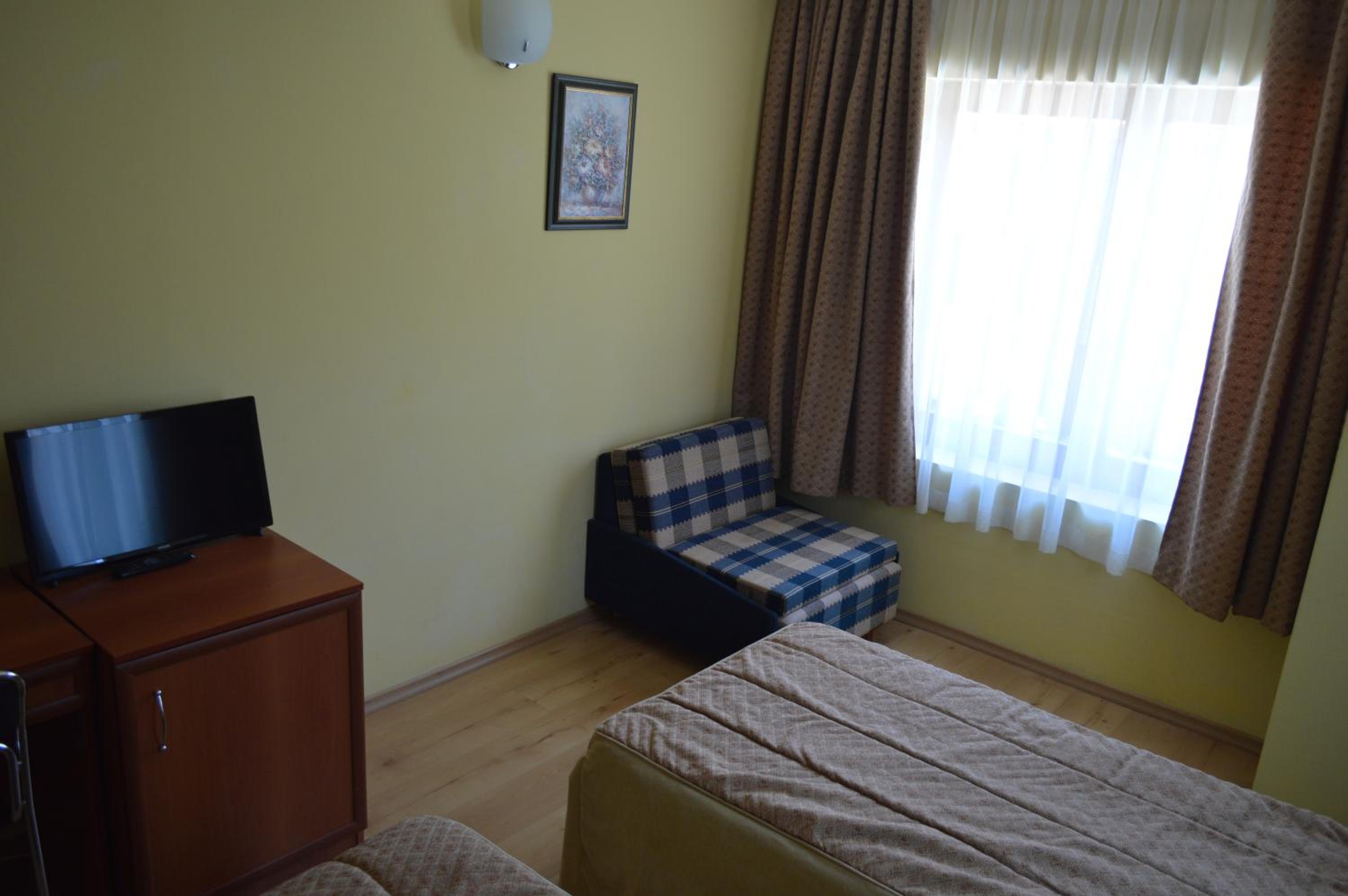 Double Room with Partial Sea View photo 3