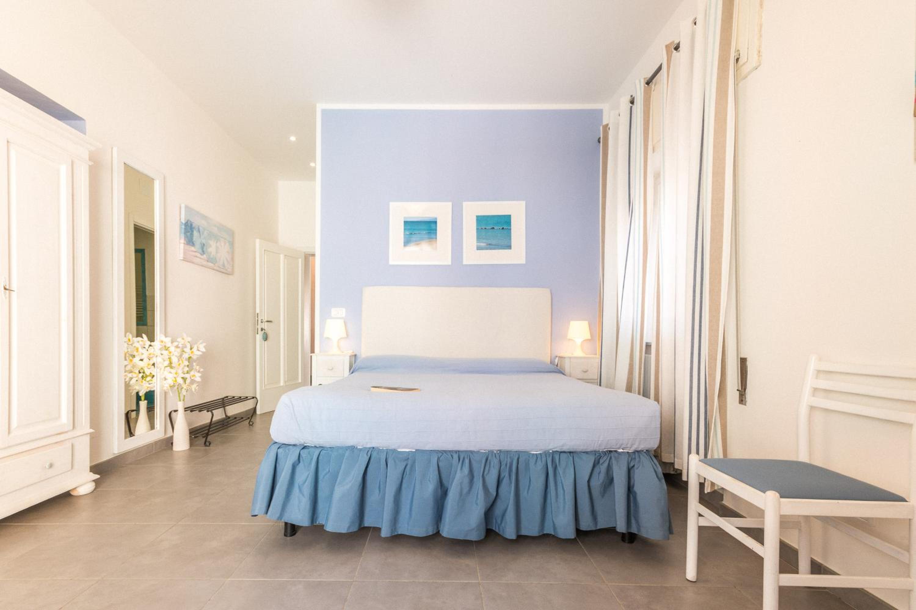 Double Room with Balcony and Sea View photo 2