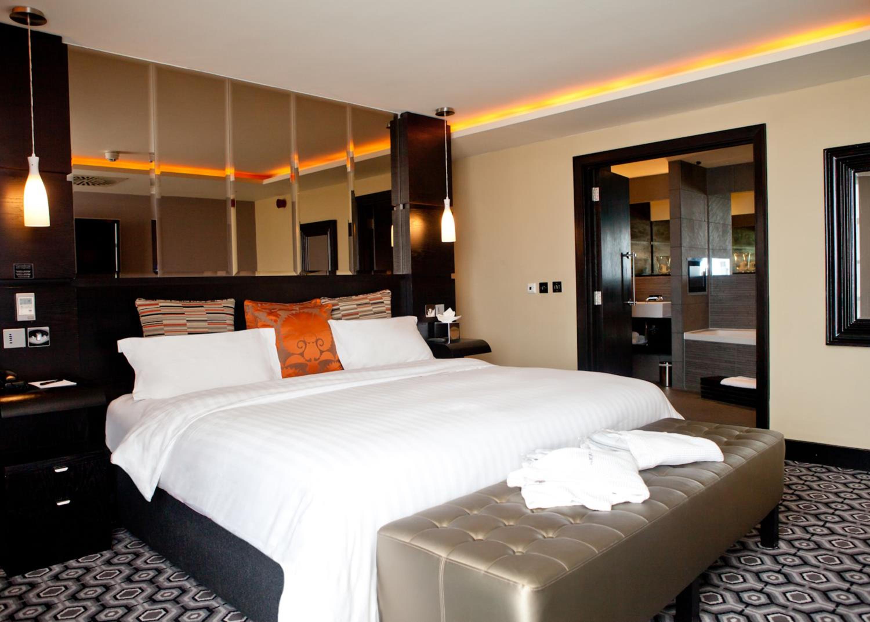 V Penthouse