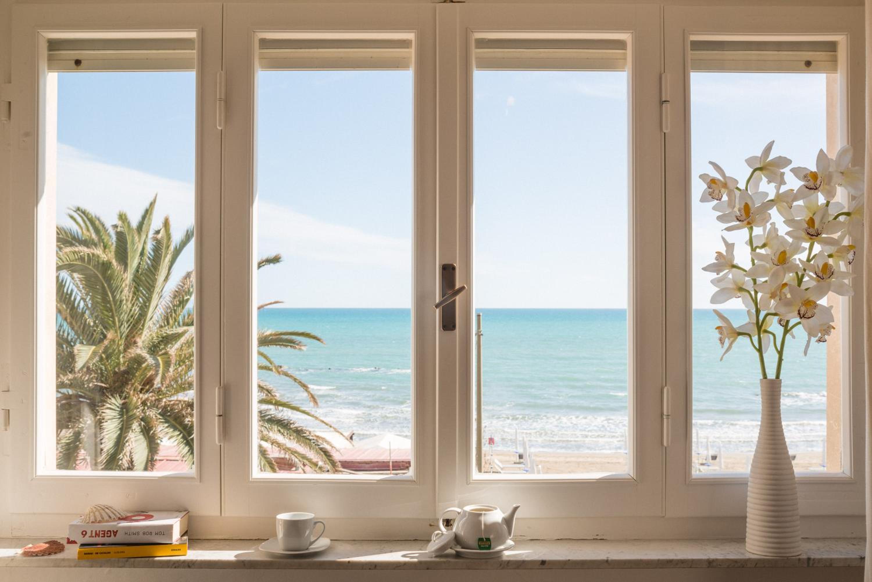 Deluxe Double Room with Sea View photo 2