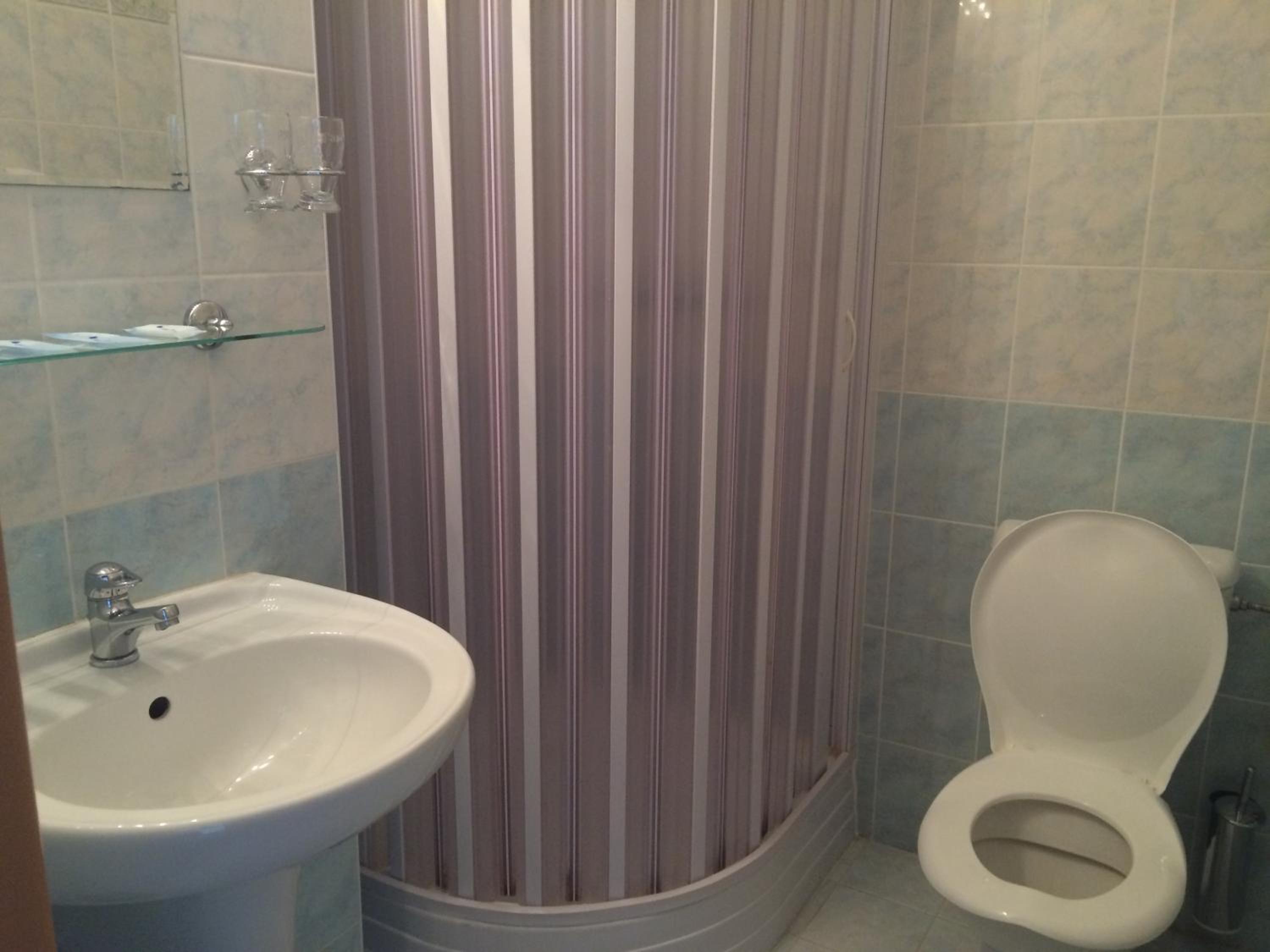 Standard Double or Twin Room - Photo 2