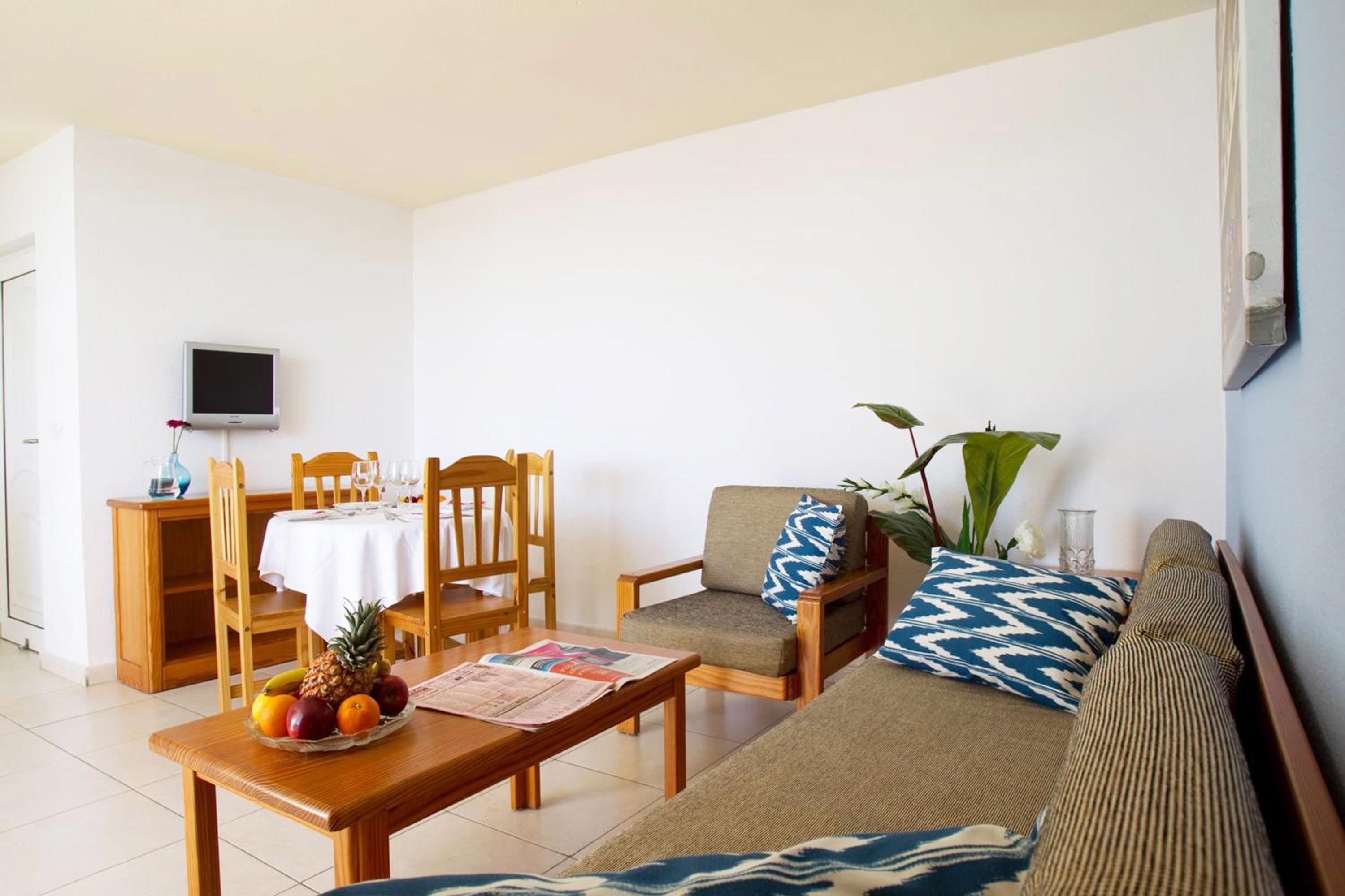 Two-Bedroom Apartment (5 Adults)