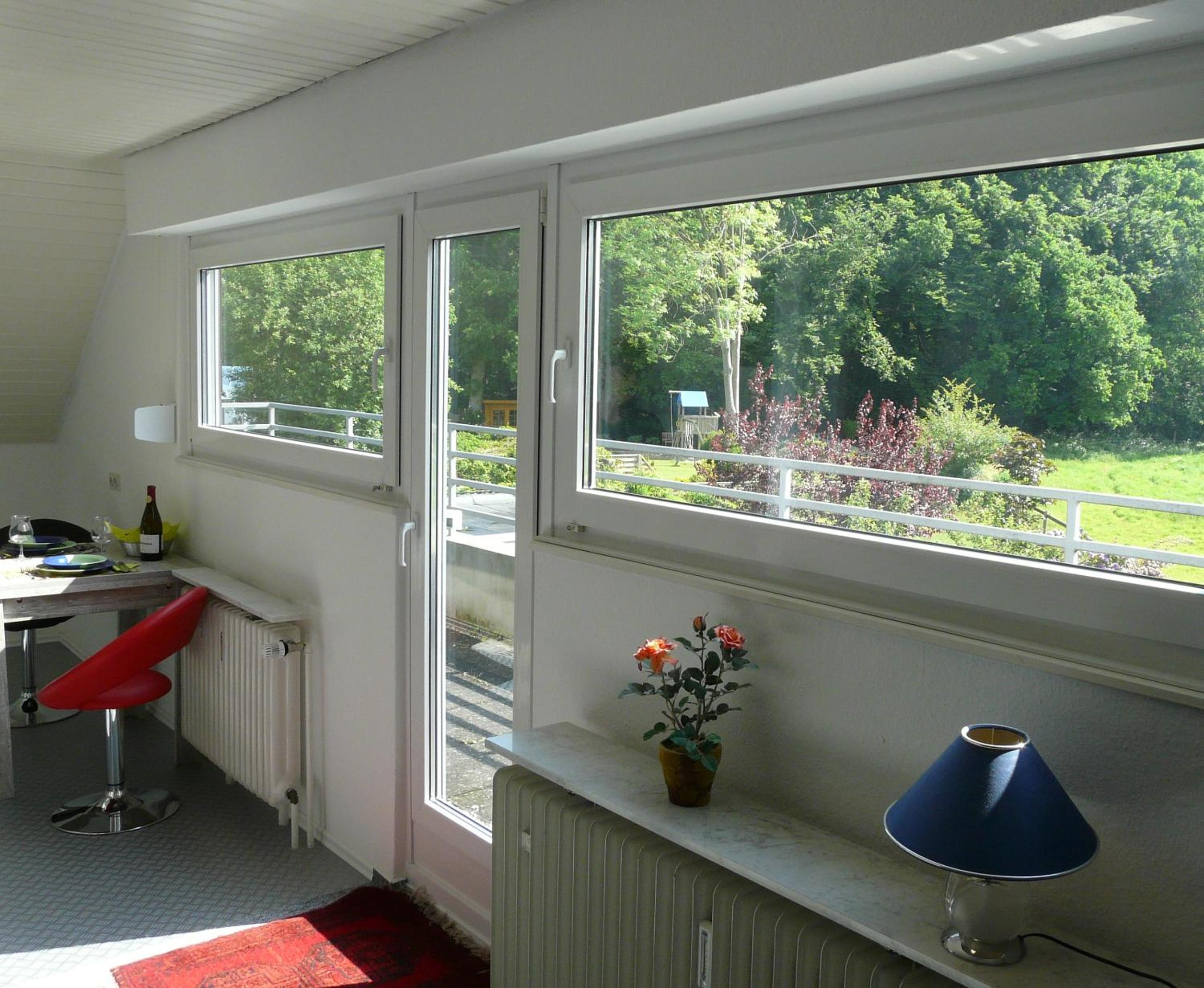 Apartment with Balcony photo 3