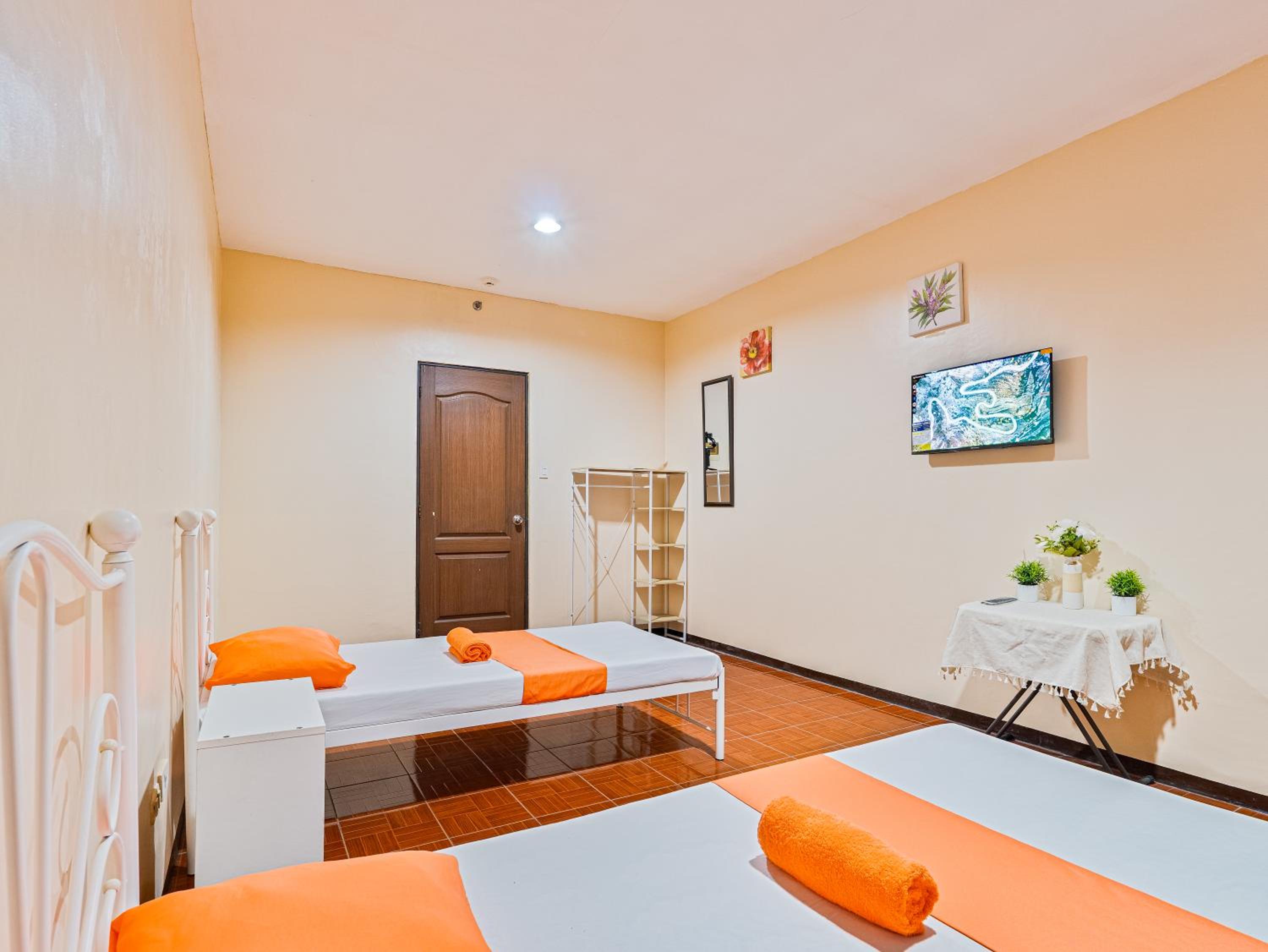 Economy Twin Room