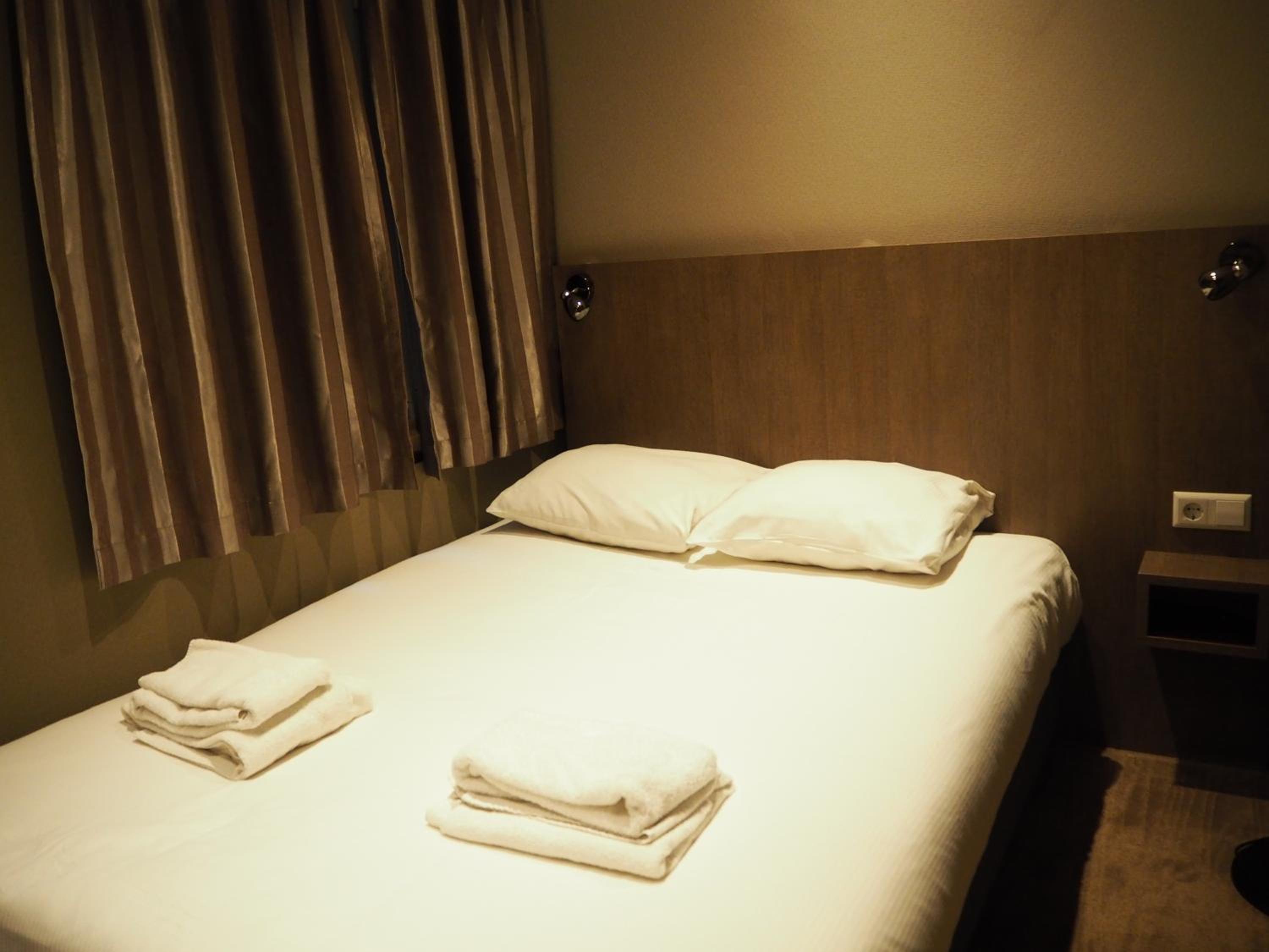 Small Double Room No View photo 1