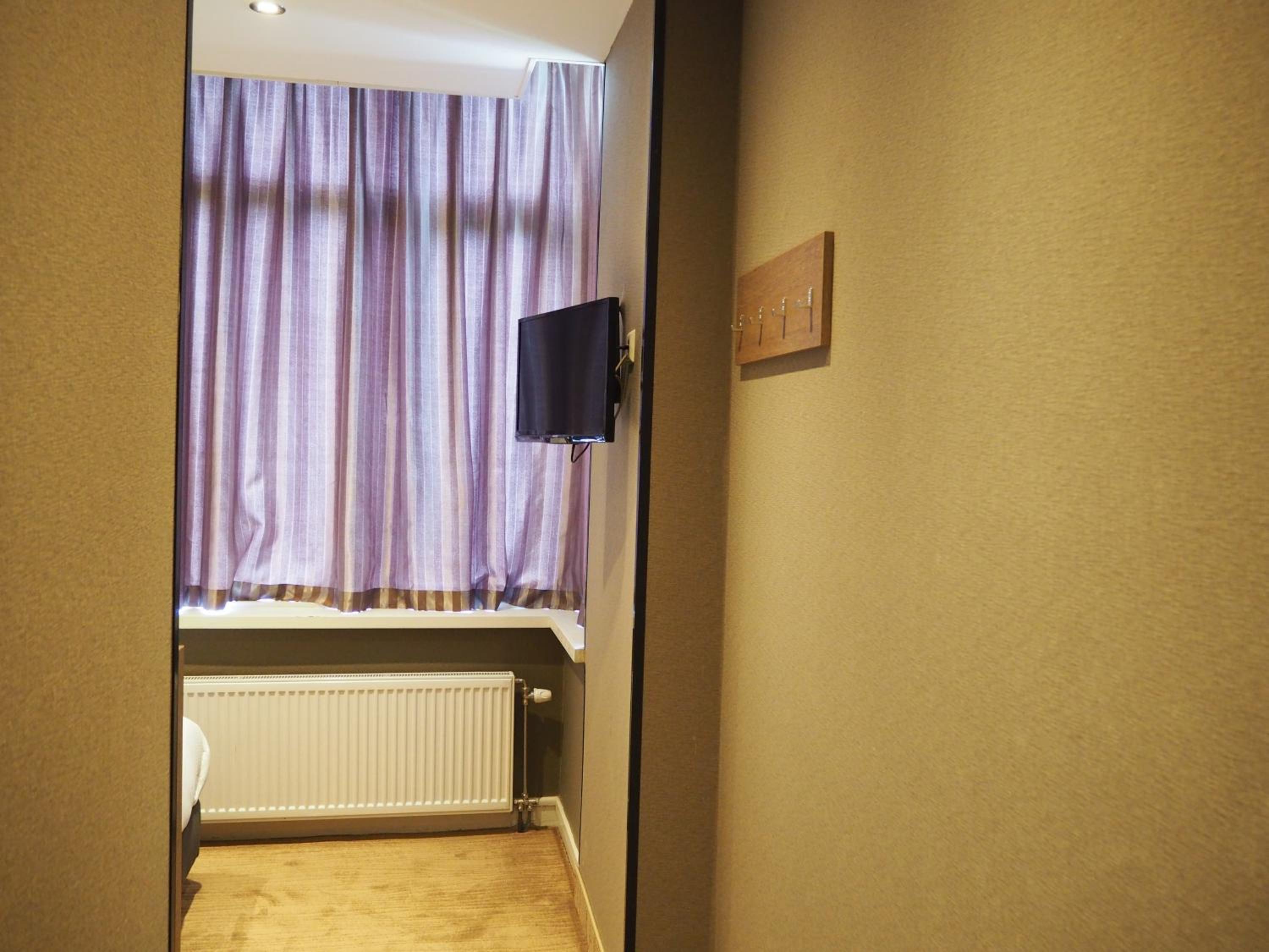 Standard Twin Room photo 1