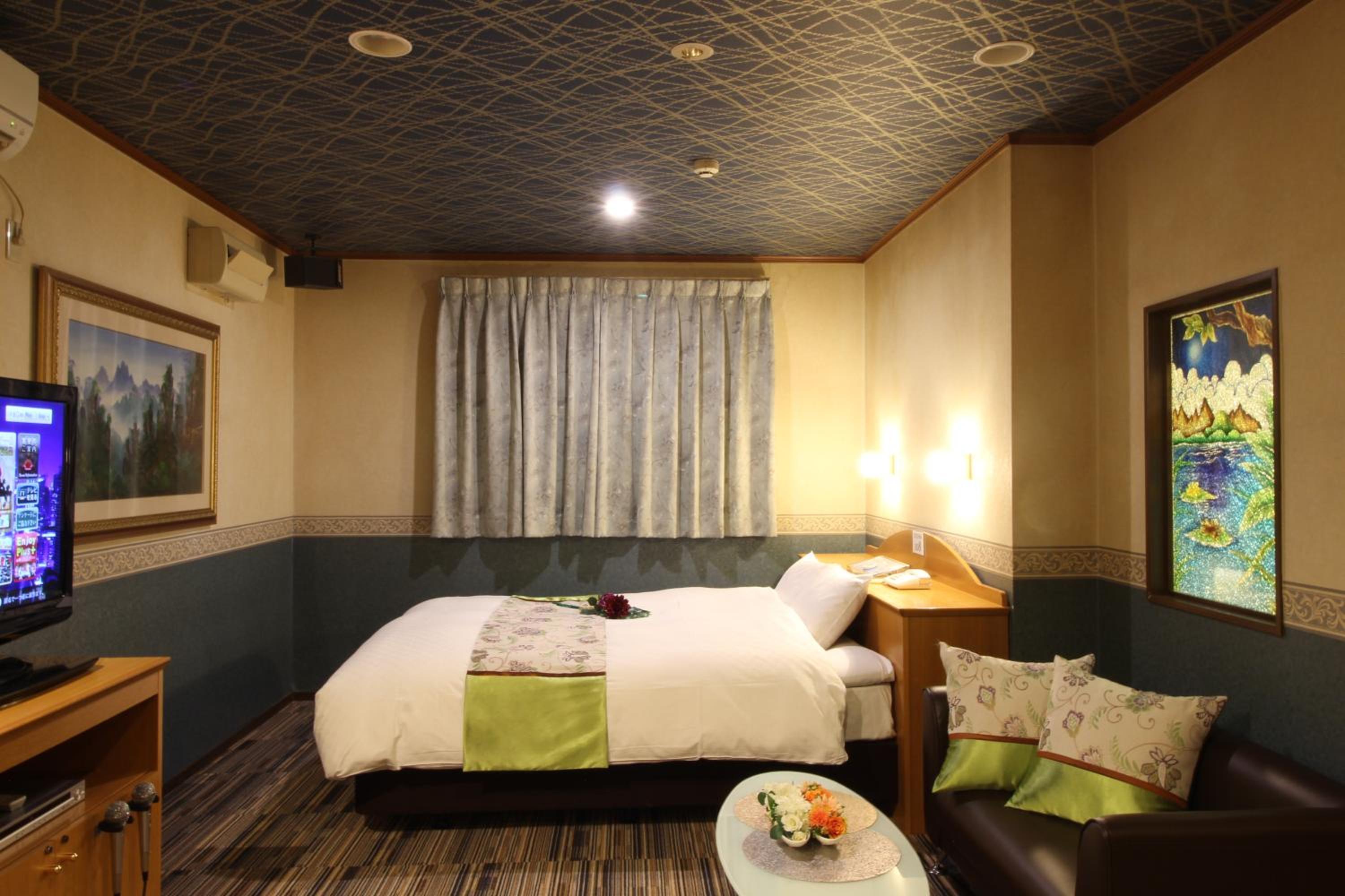 One-Bedroom Suite