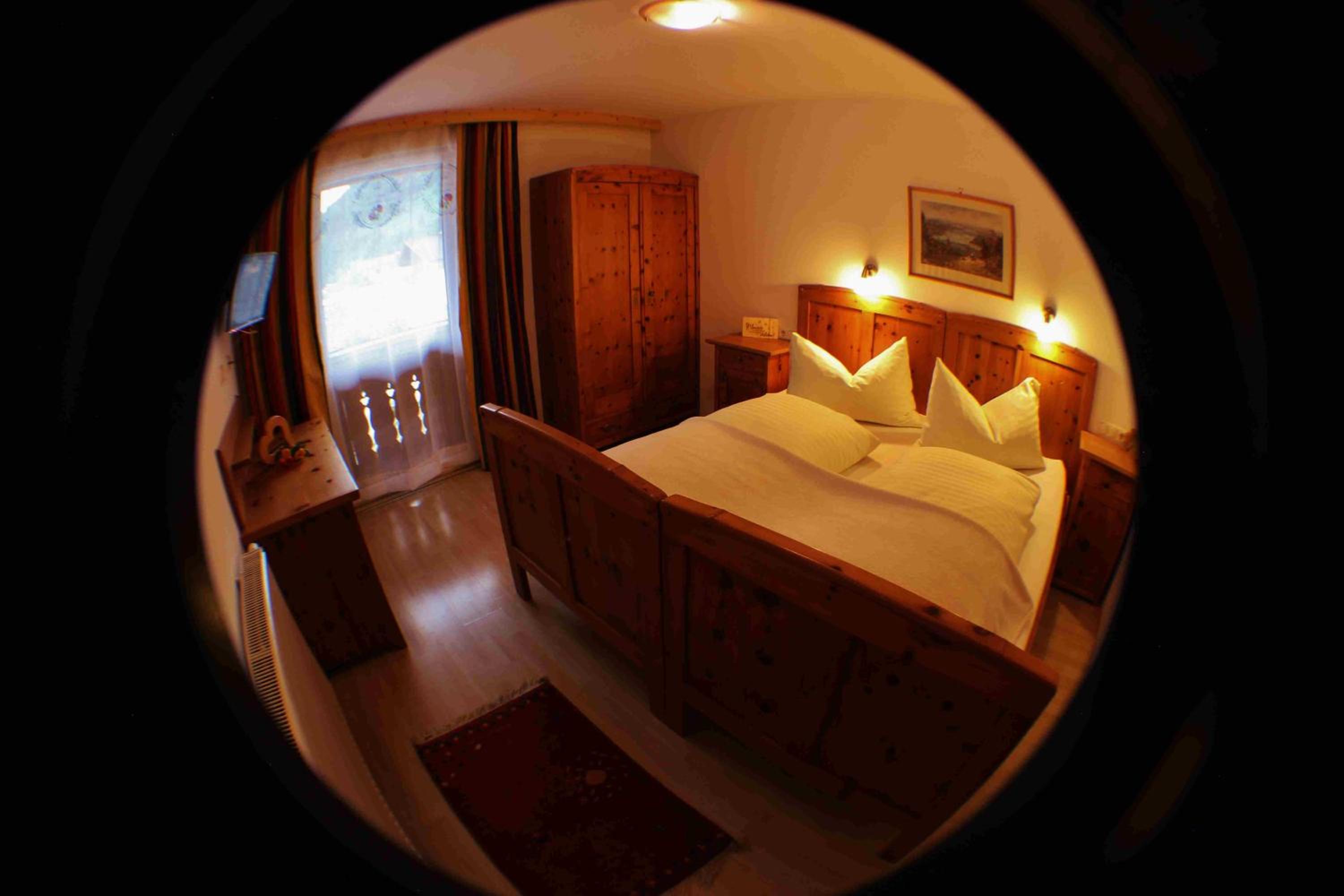 Deluxe Double Room with Balcony photo 2