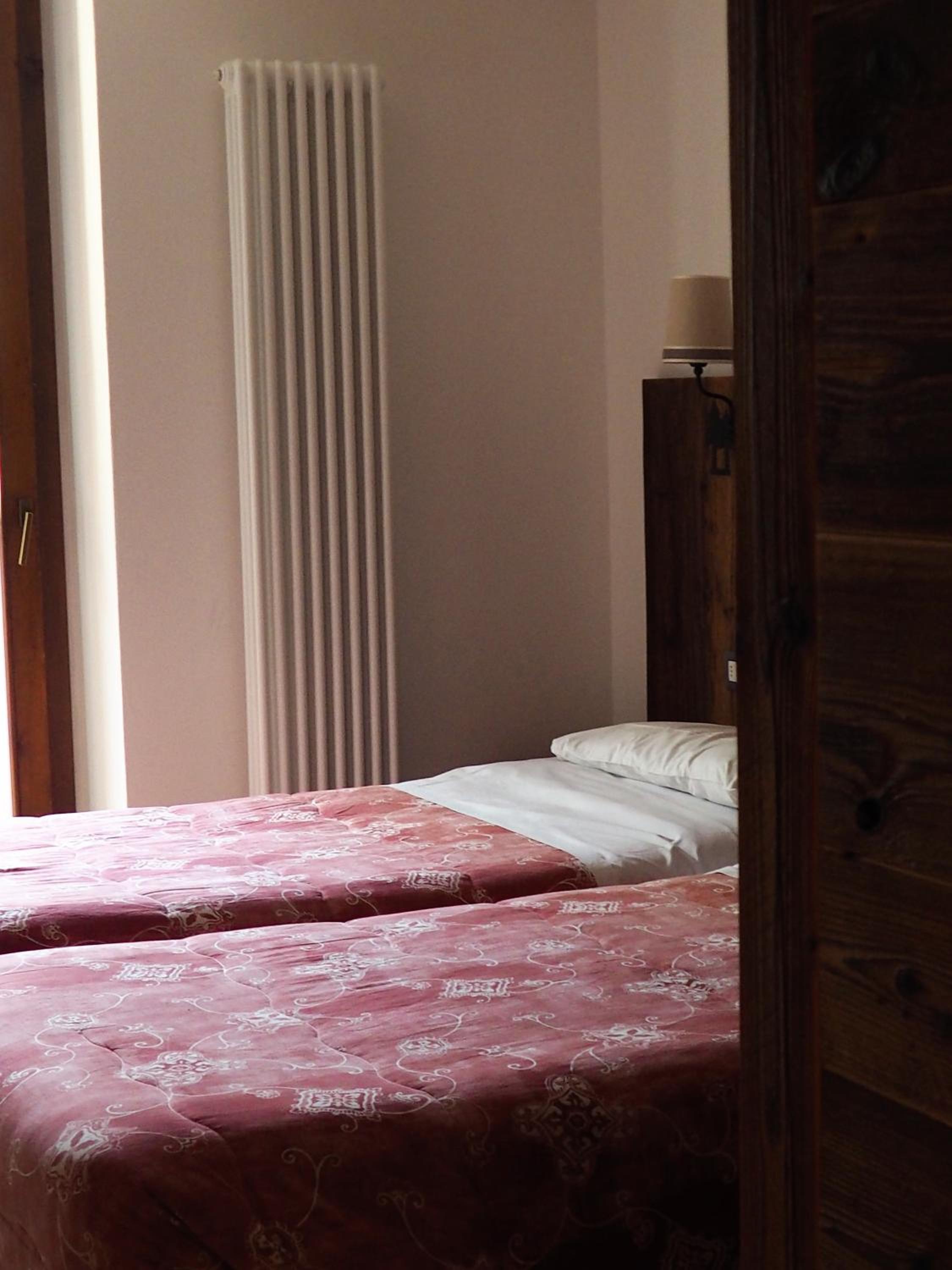 Double or Twin Room - Photo 4