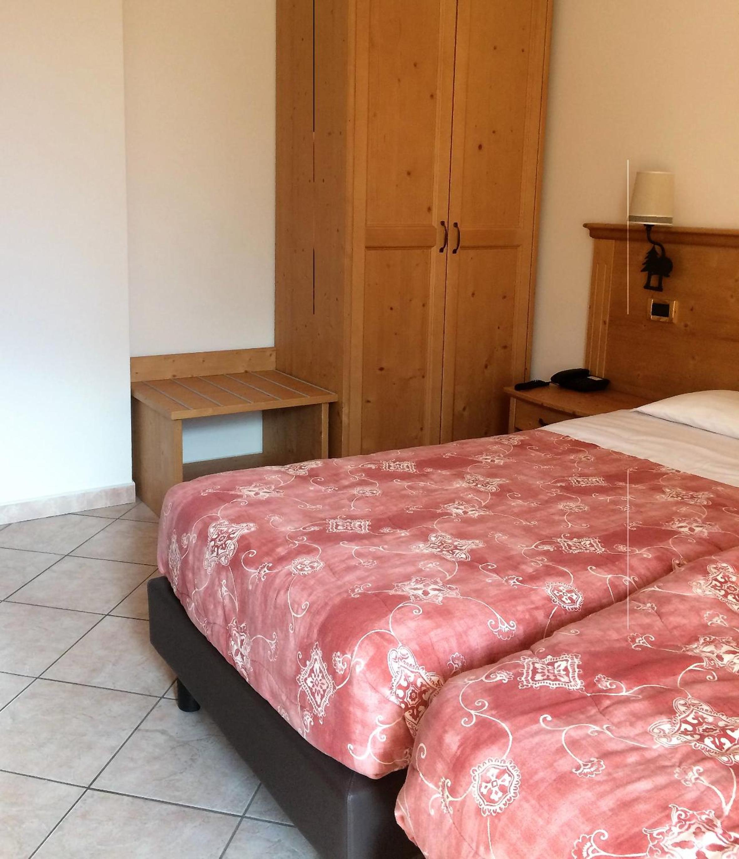 Double or Twin Room - Photo 1