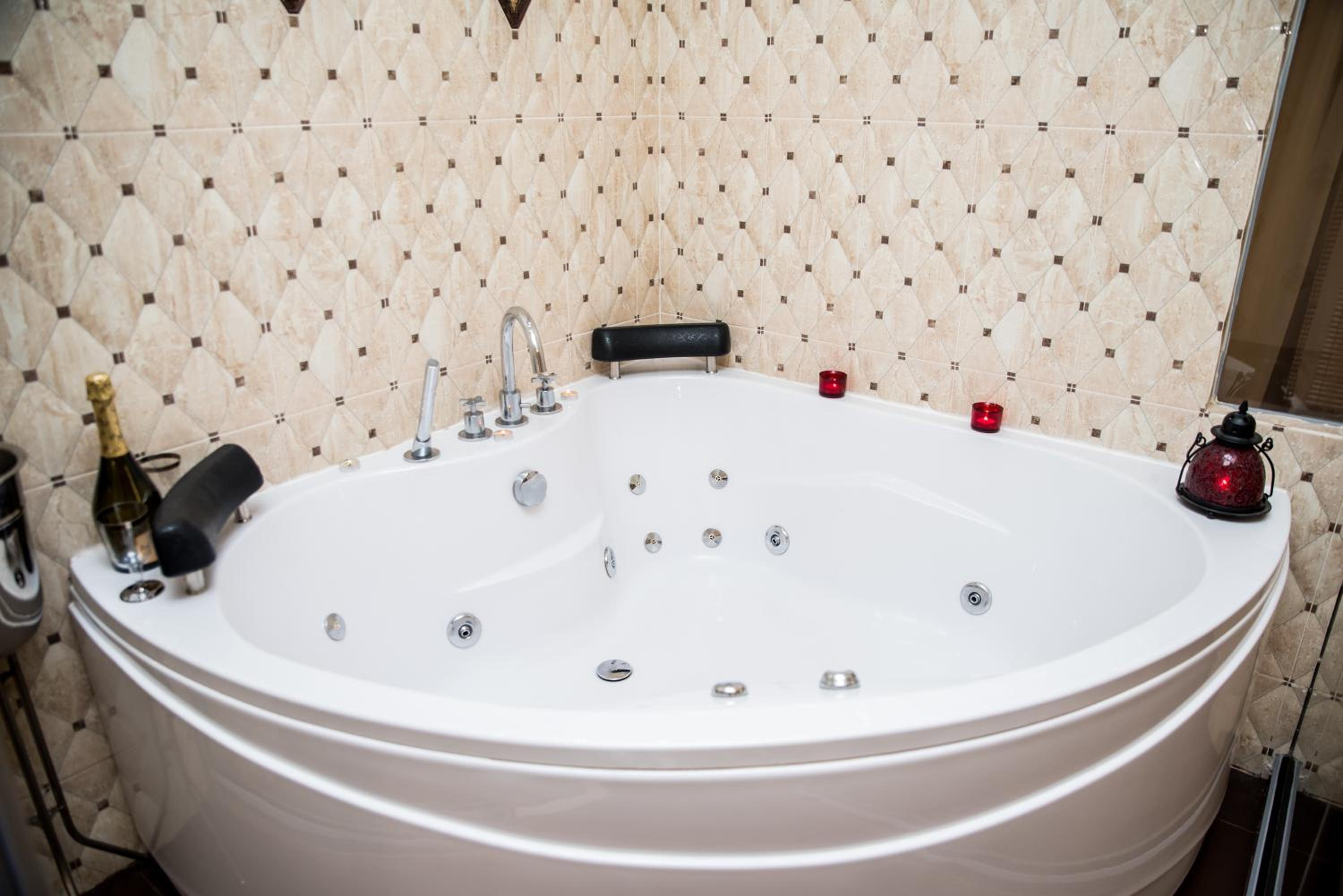 Studio with Spa Bath - Photo 4