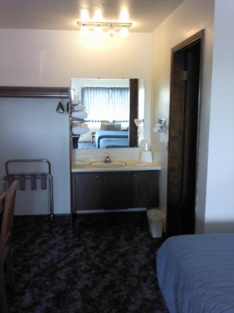 King Room- Non-Smoking photo 1