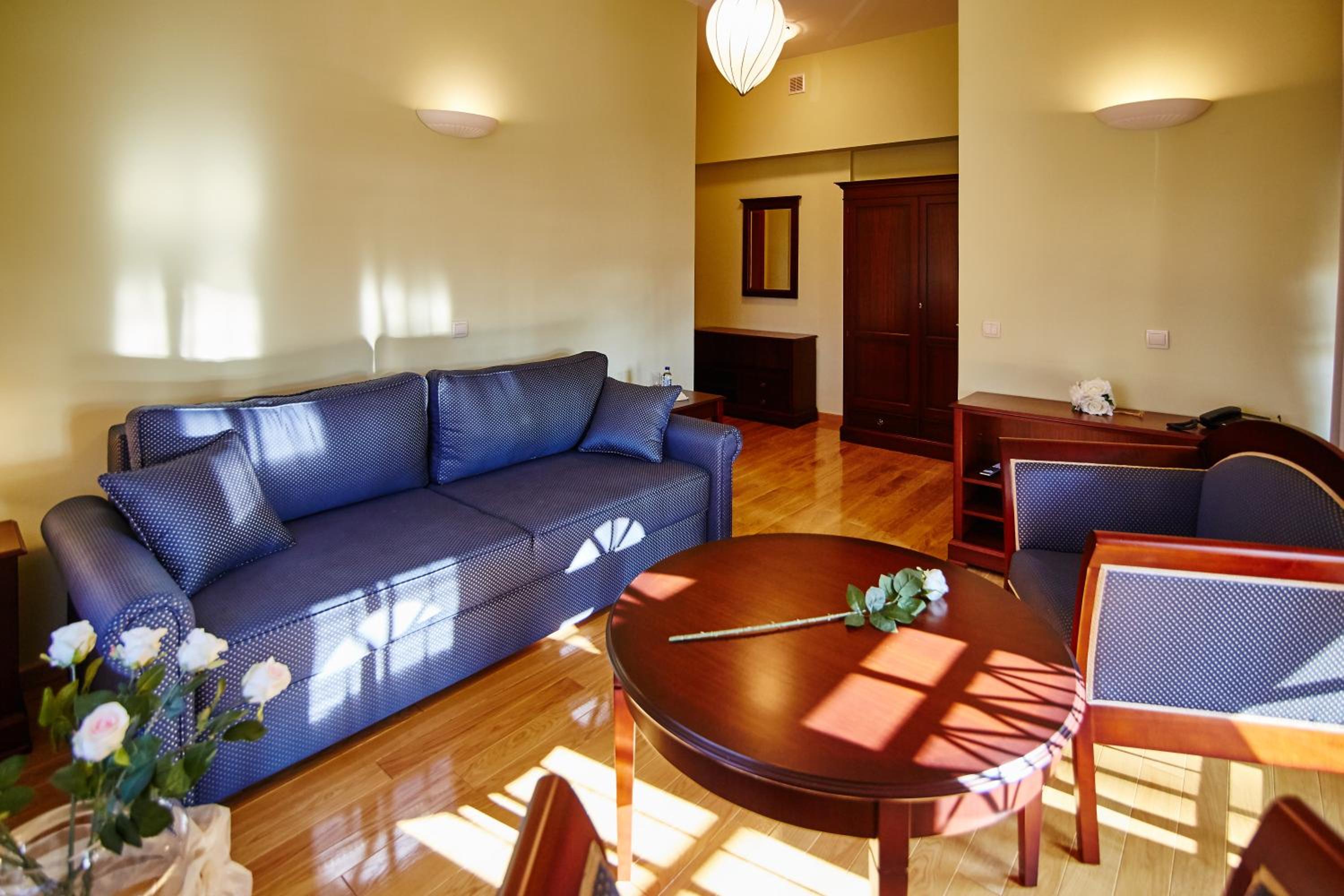 Apartment - Photo 2