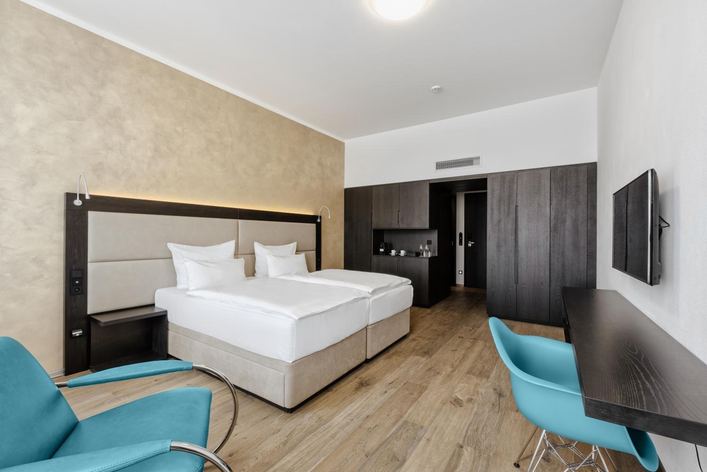 Standard Double or Twin Room photo 3