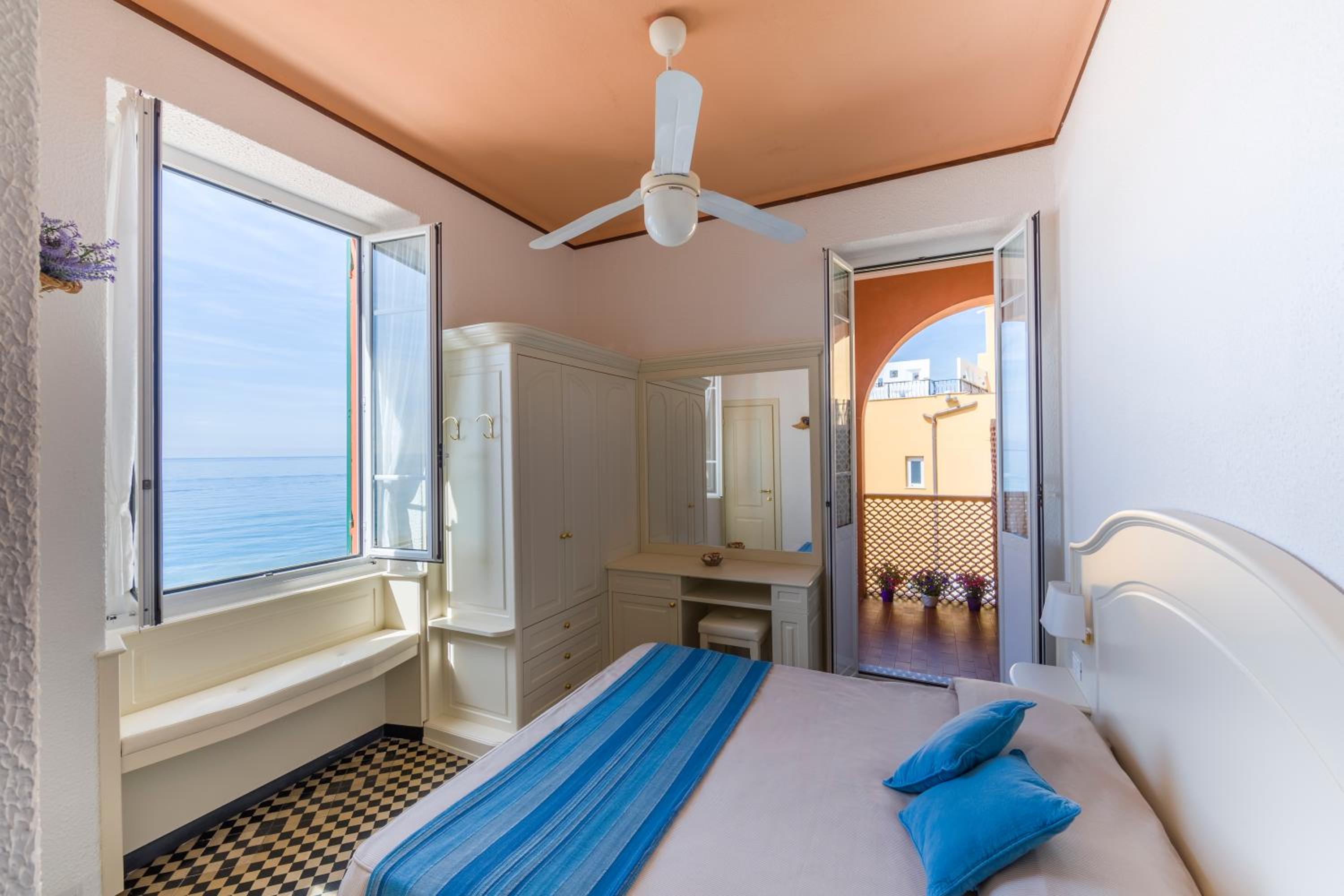 Double Room with Balcony and Sea View - Beach Package
