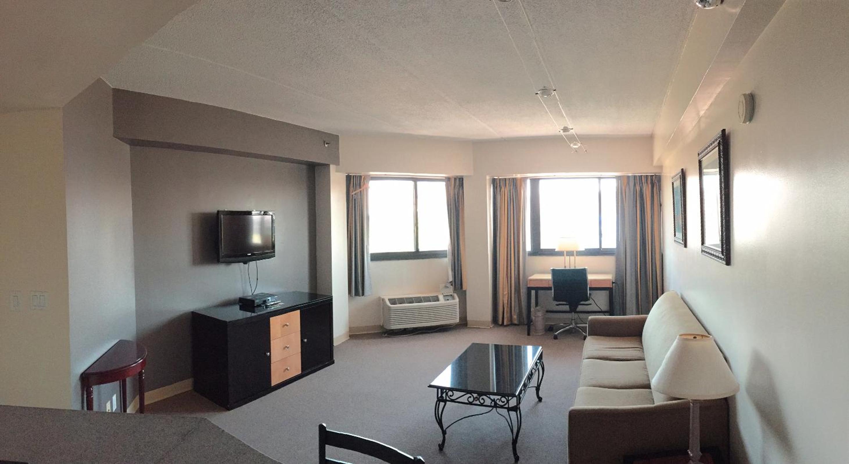 King Deluxe Suite - Photo 7