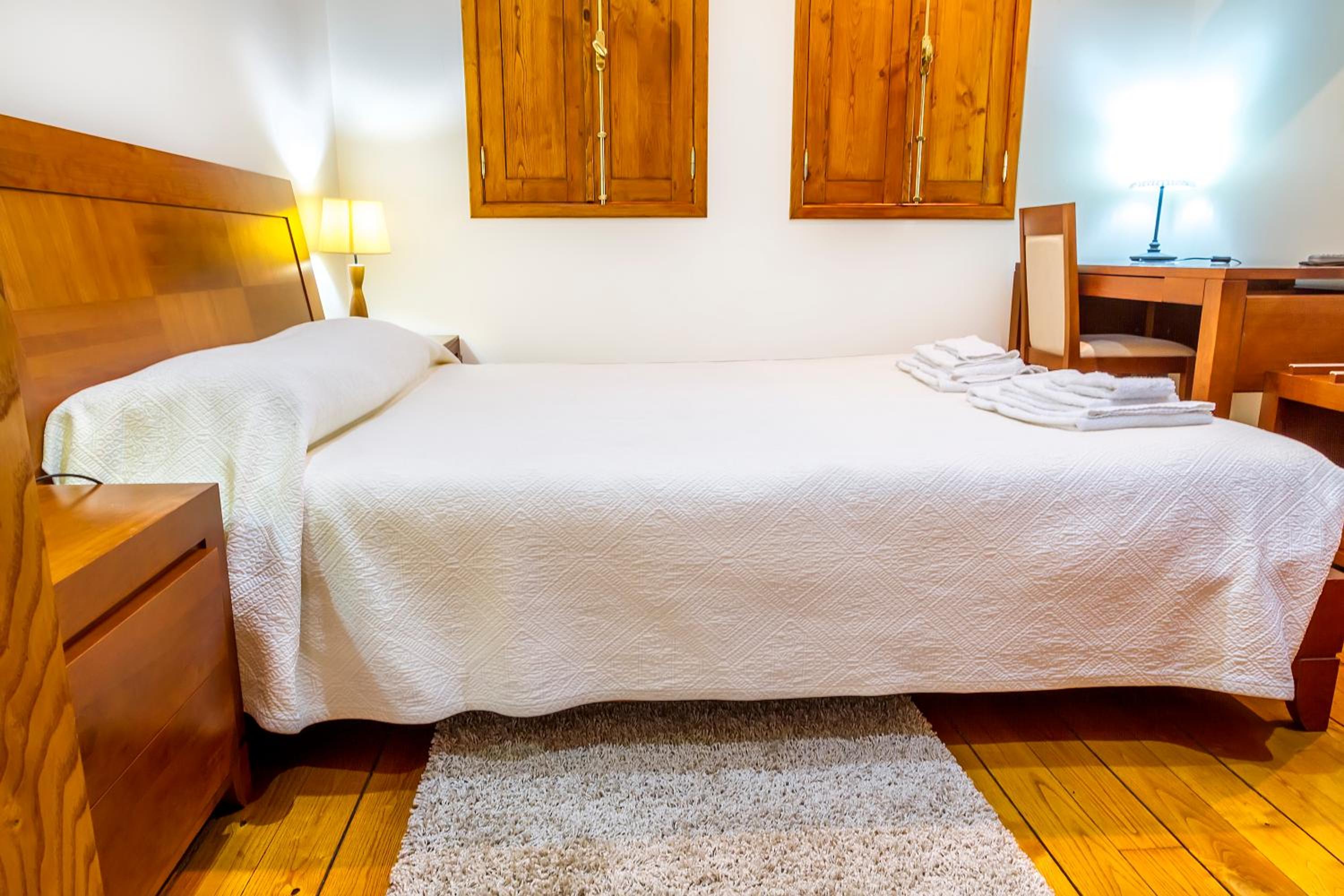 Double Room with Private Bathroom - Photo 3