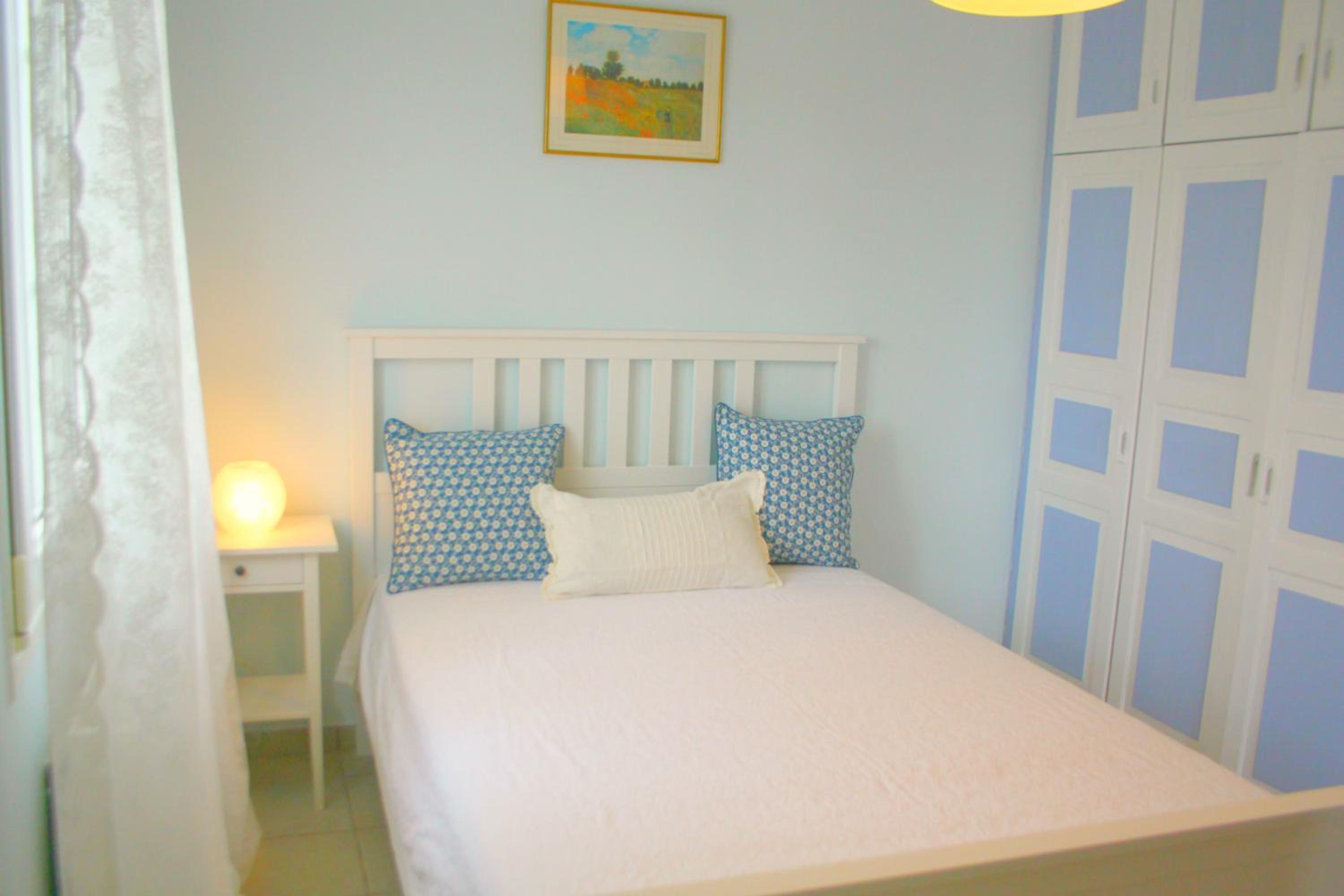 Deluxe One-Bedroom Apartment with Ocean View photo 2